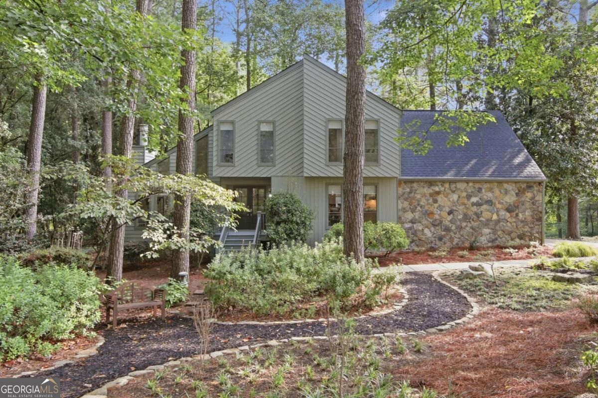 2222 Chimney Springs DR