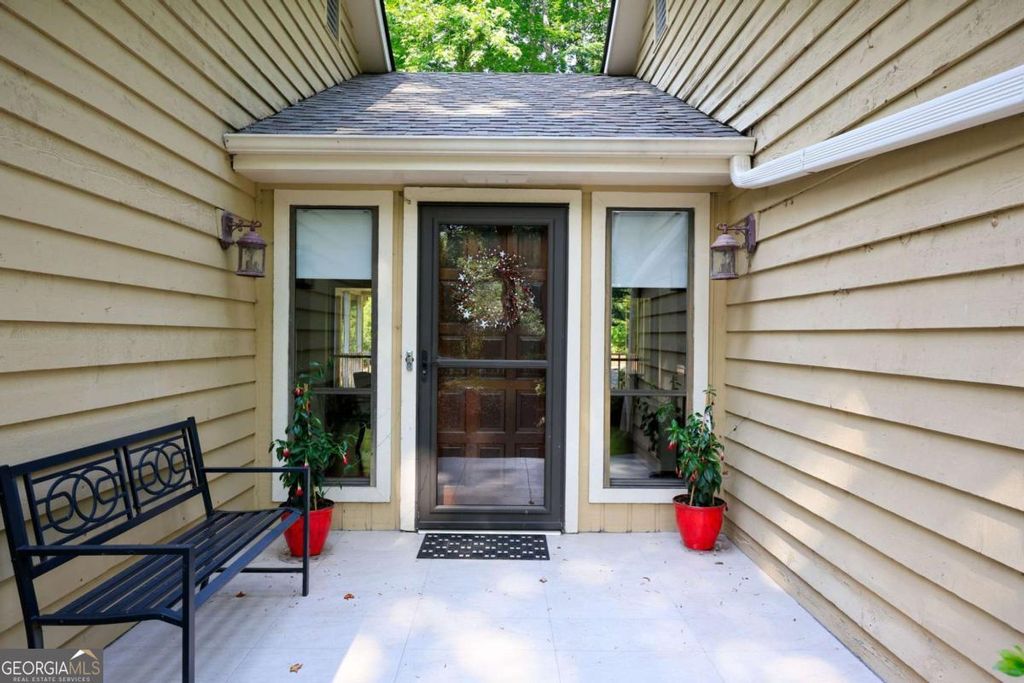 Photo of 1955 Hitching Post Lane, Marietta, GA 30068 (MLS # 10797218)