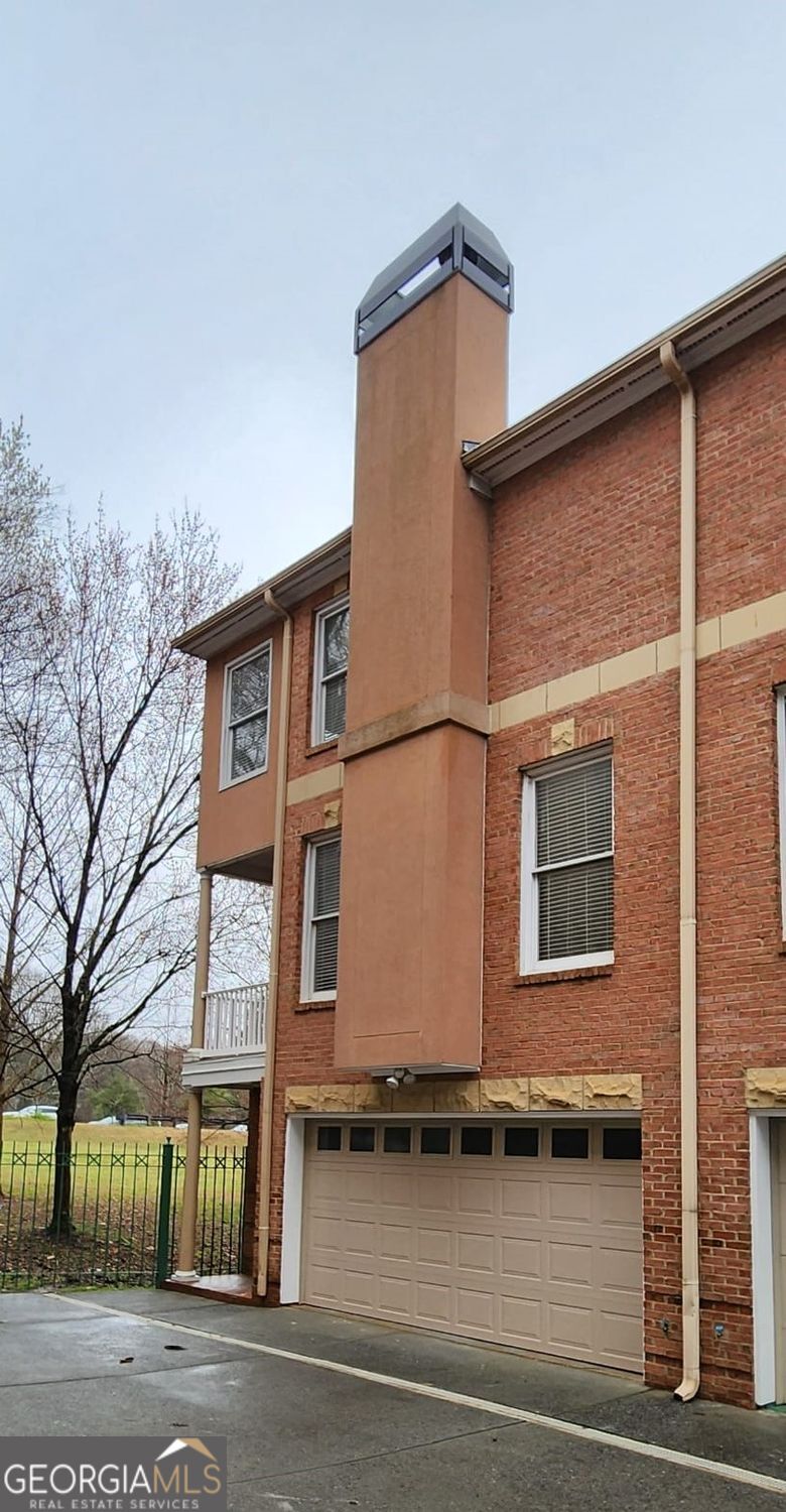 Atlanta, Georgia 30306, United States, 3 Bedrooms Bedrooms, ,4 BathroomsBathrooms,Residential,Active,228835