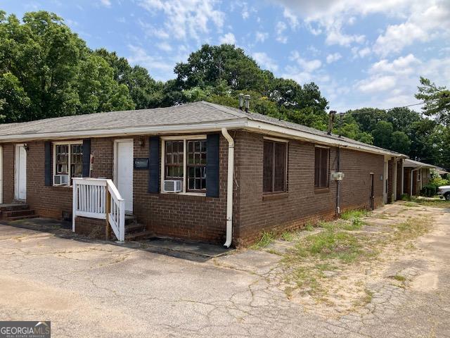 Photo of 916 Everee Inn Rd, Griffin, GA 30224 (MLS # 10796077)