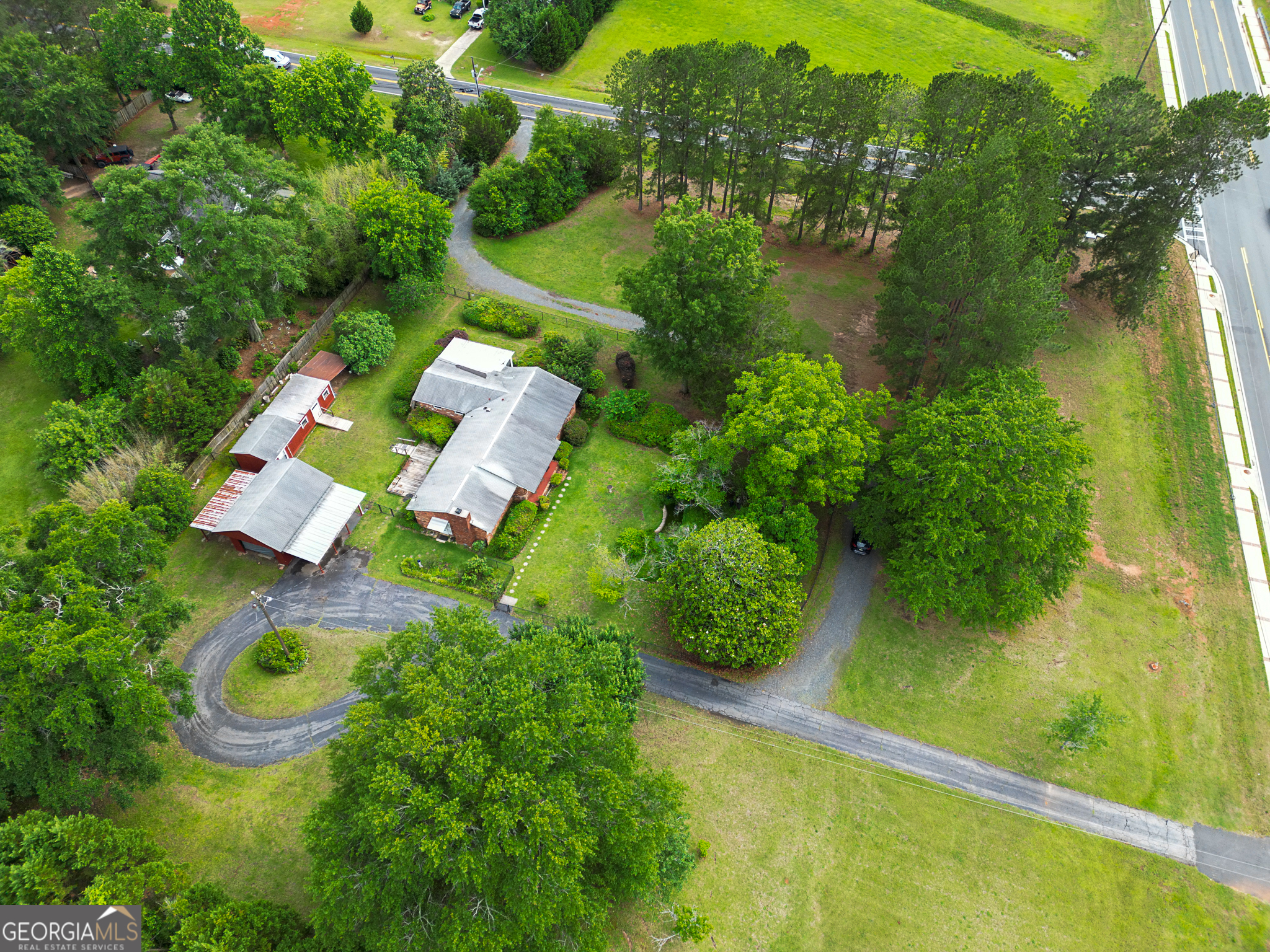 1796 Houston Lake RD