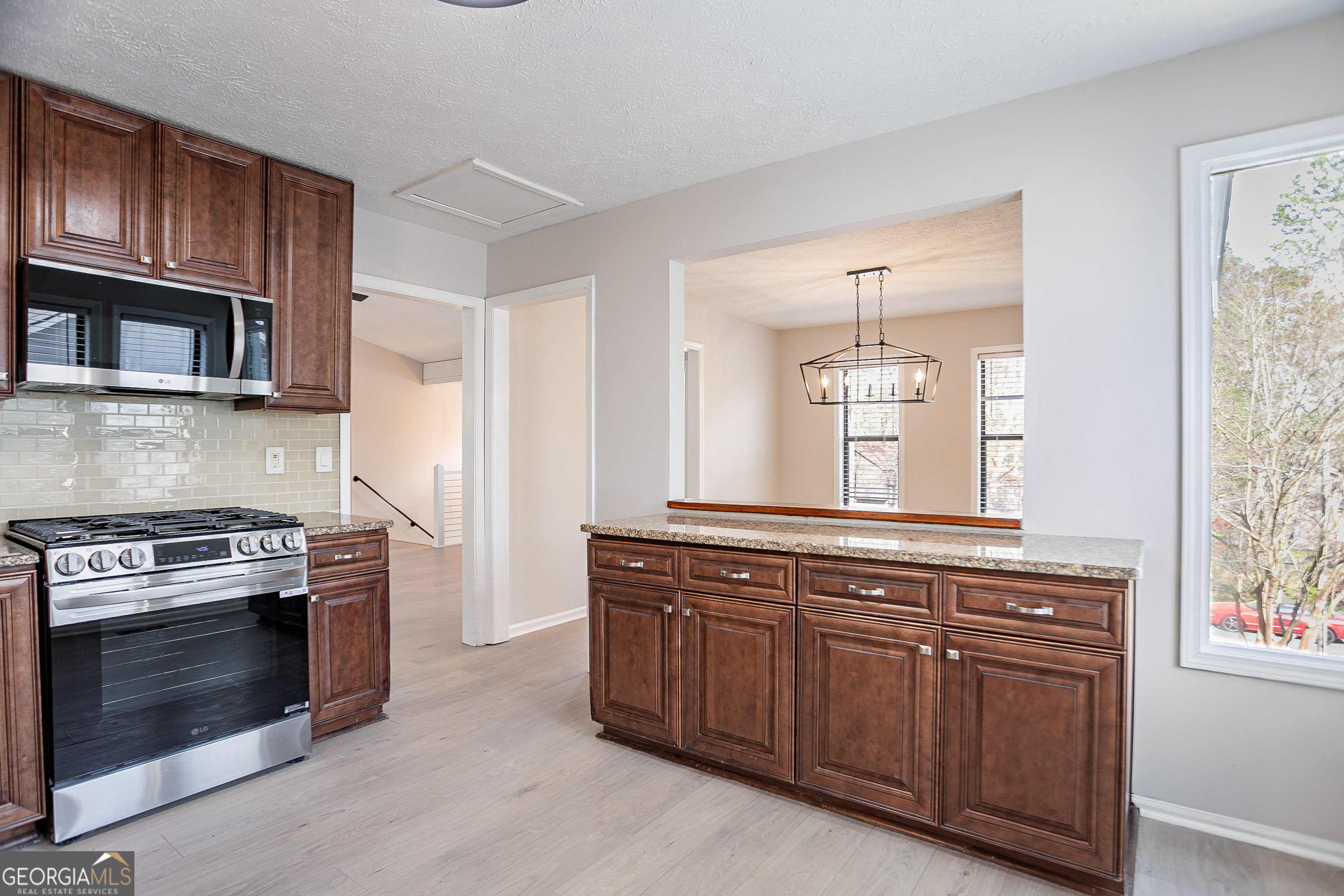 4809 Burlington CT NW