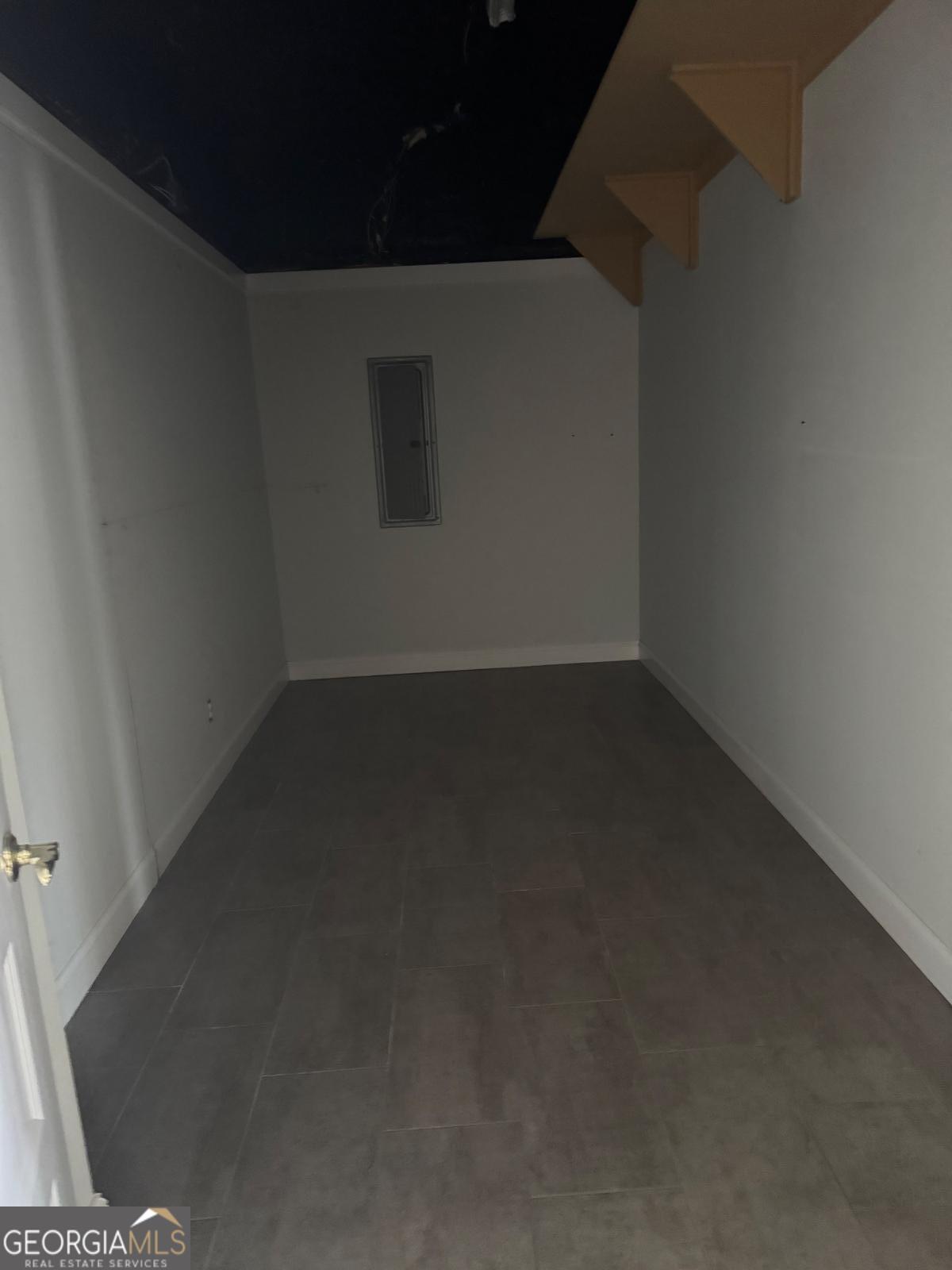 227 Keller ST