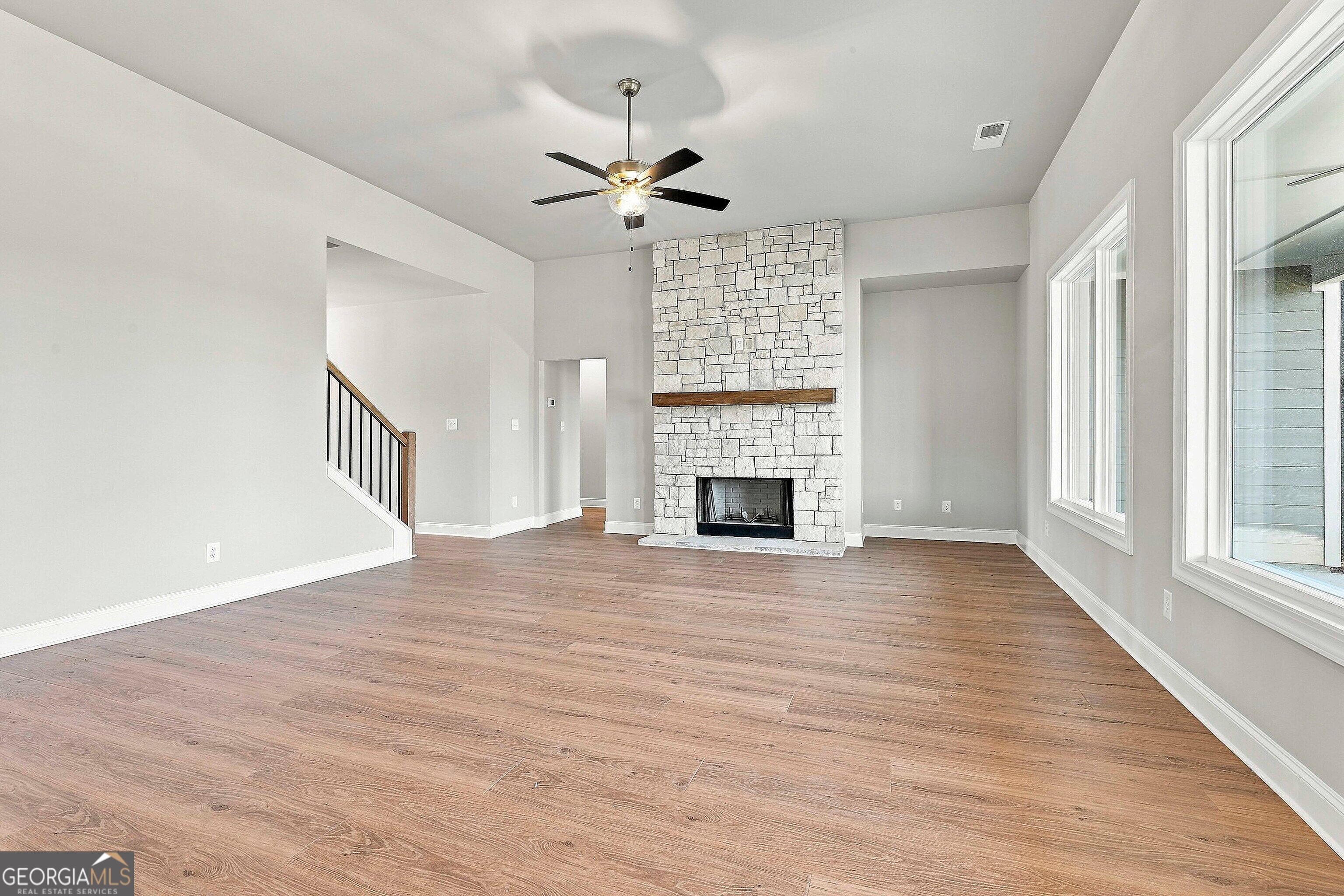348 Grove PARK LOT 21
