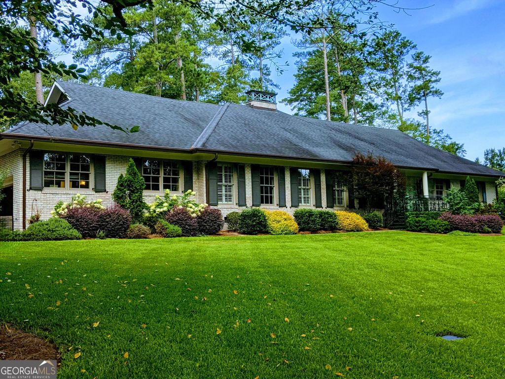 Photo of 377 Old Club Road S, Macon, GA 31210 (MLS # 10737162)