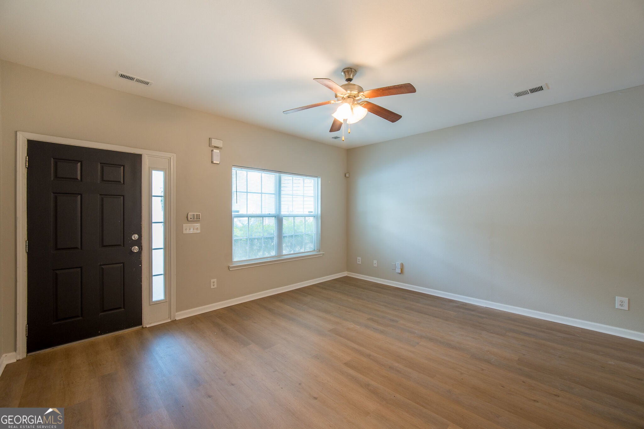 511 Creel LN