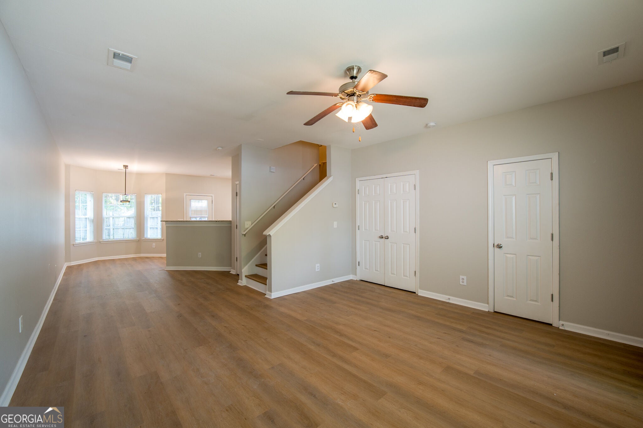 511 Creel LN