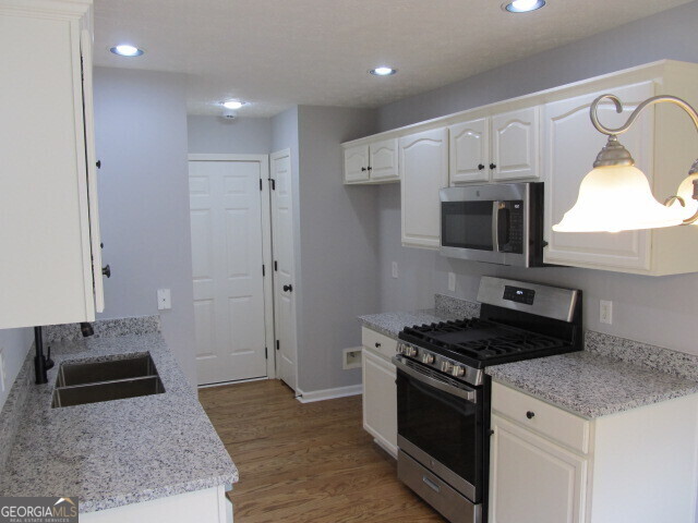 5815 Mountain Top PL