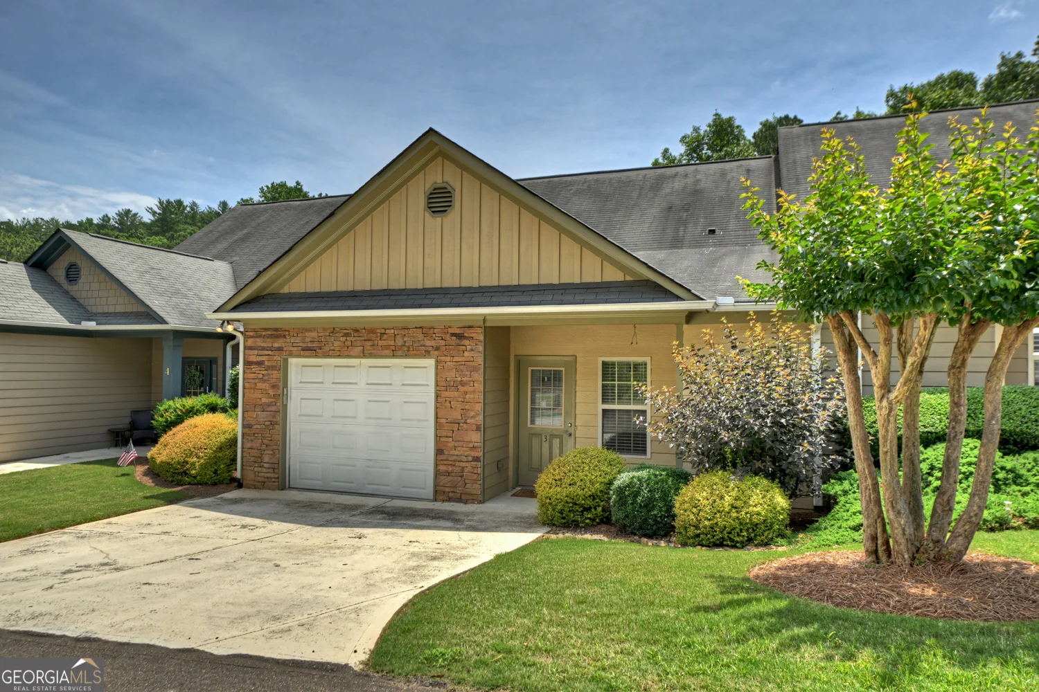 222 Ridgehaven Trail