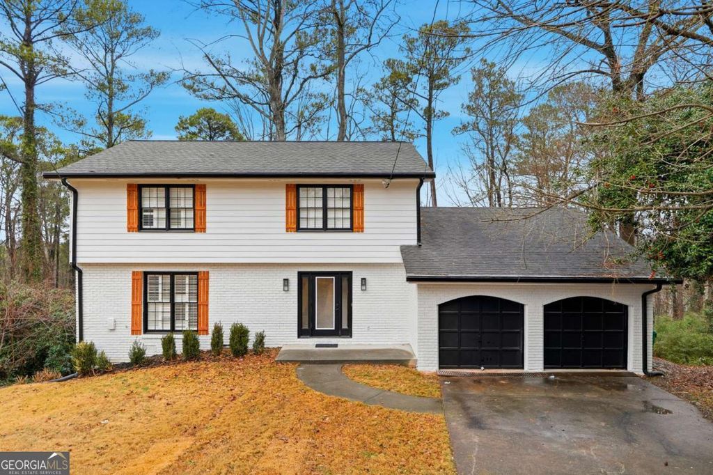 Photo of 2958 Applewood Court NE, Atlanta, GA 30345 (MLS # 10666794)