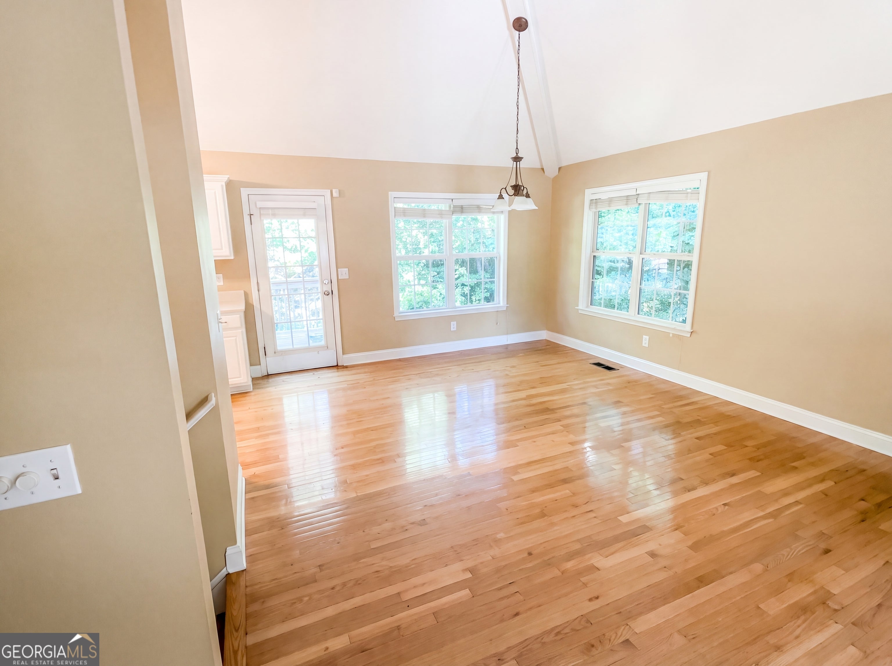 144 Mims DR
