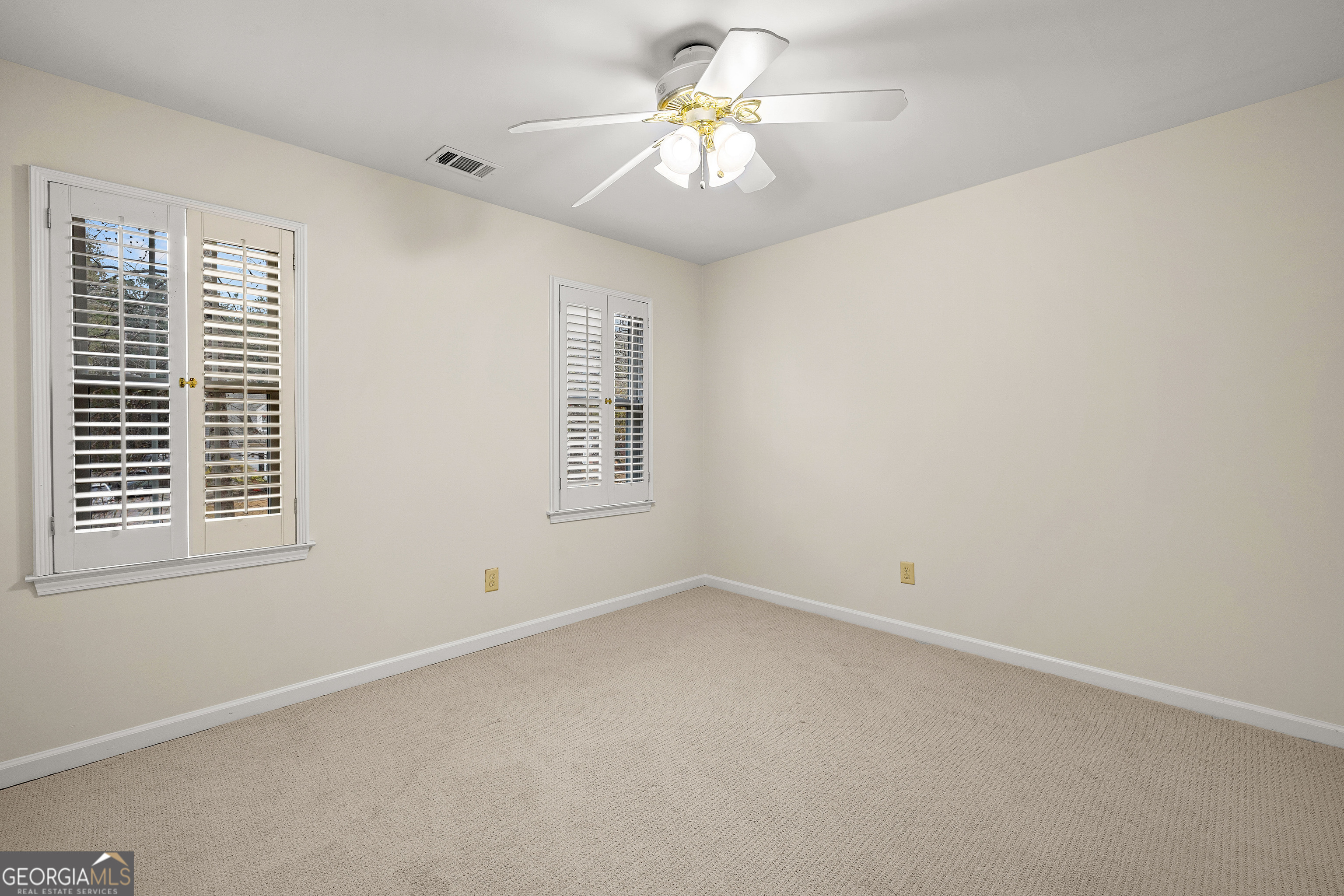 Peachtree City, Georgia 30269, United States, 4 Bedrooms Bedrooms, ,3 BathroomsBathrooms,Residential,Active,216342