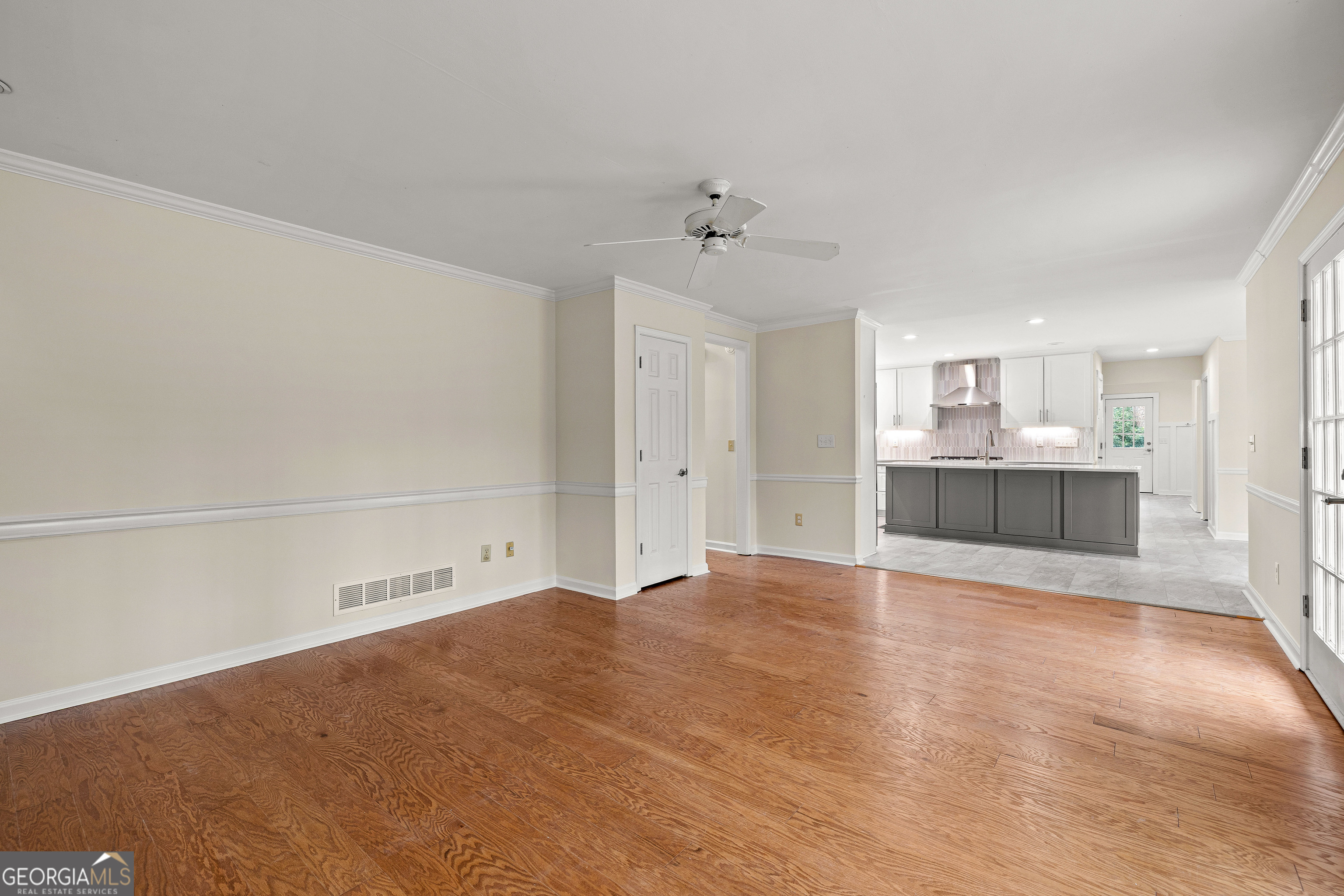 Peachtree City, Georgia 30269, United States, 4 Bedrooms Bedrooms, ,3 BathroomsBathrooms,Residential,Active,216342