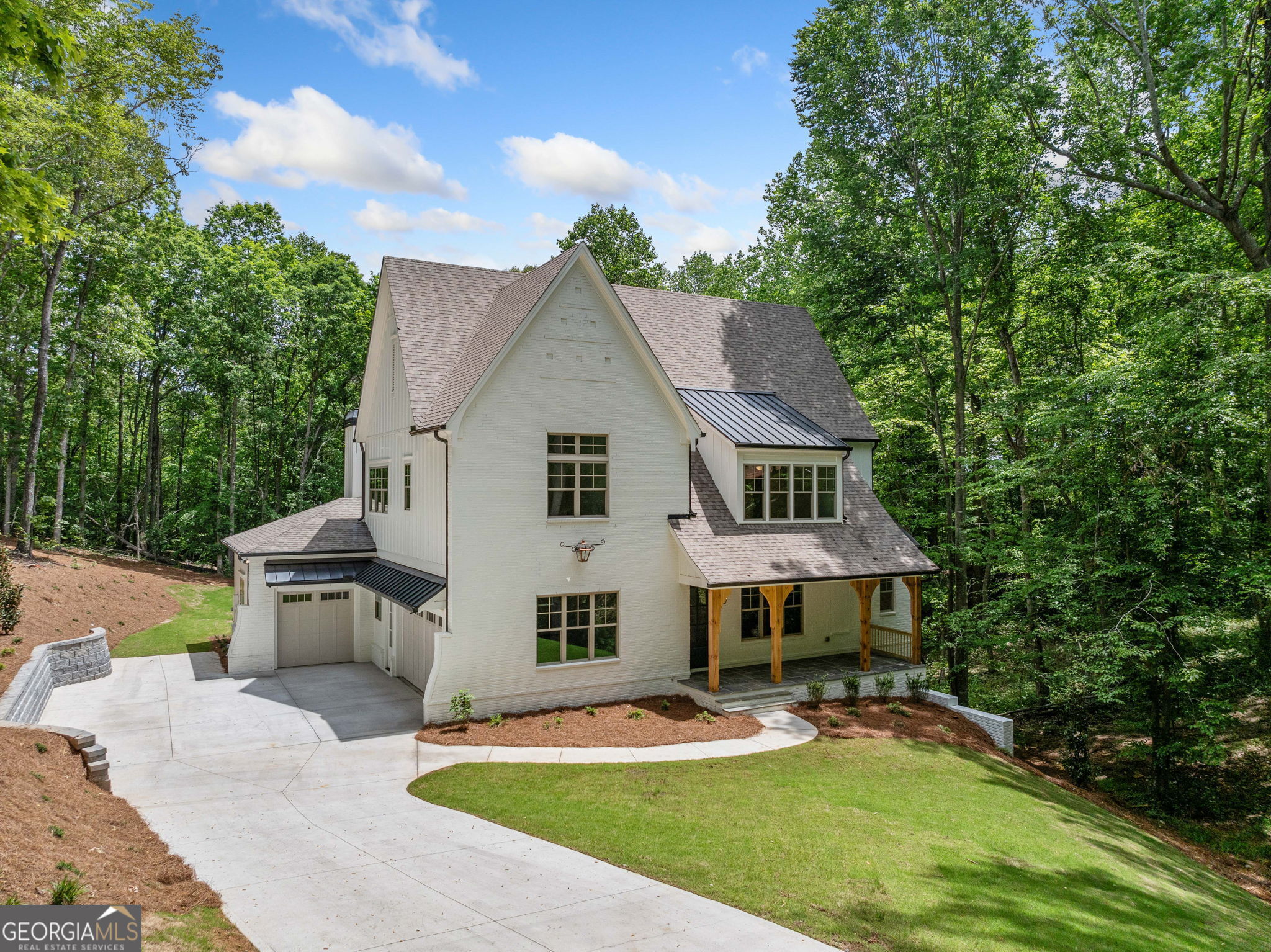 2585 Hickory RD