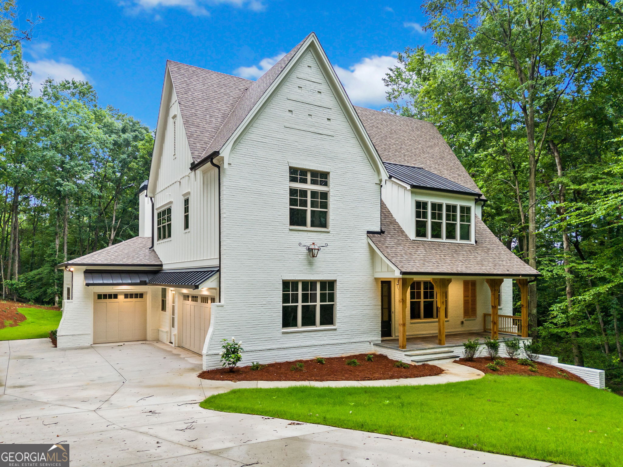 2585 Hickory RD