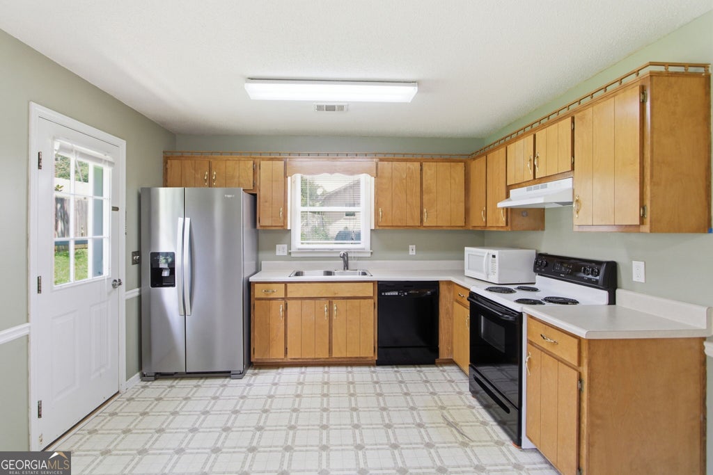 Photo of 52 Echota Road NE, Cartersville, GA 30121 (MLS # 10819671)