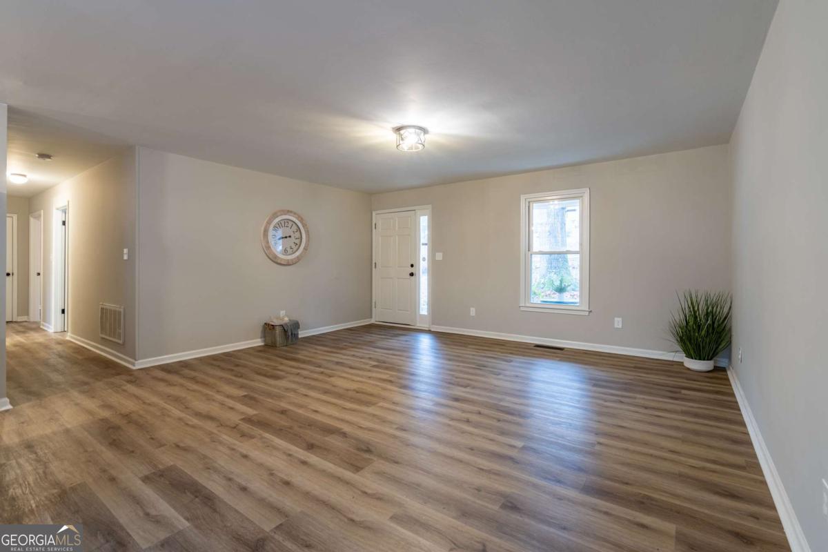 9 Woodberry DR