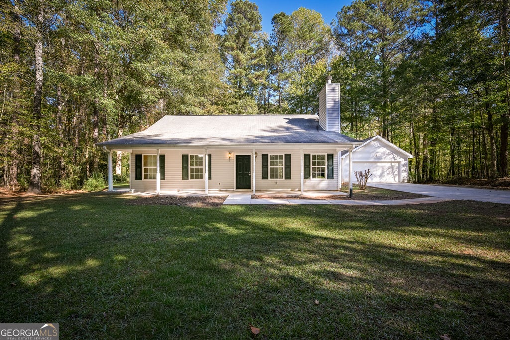 Photo of 84 Moody Farm Road, Newnan, GA 30263 (MLS # 10881578)