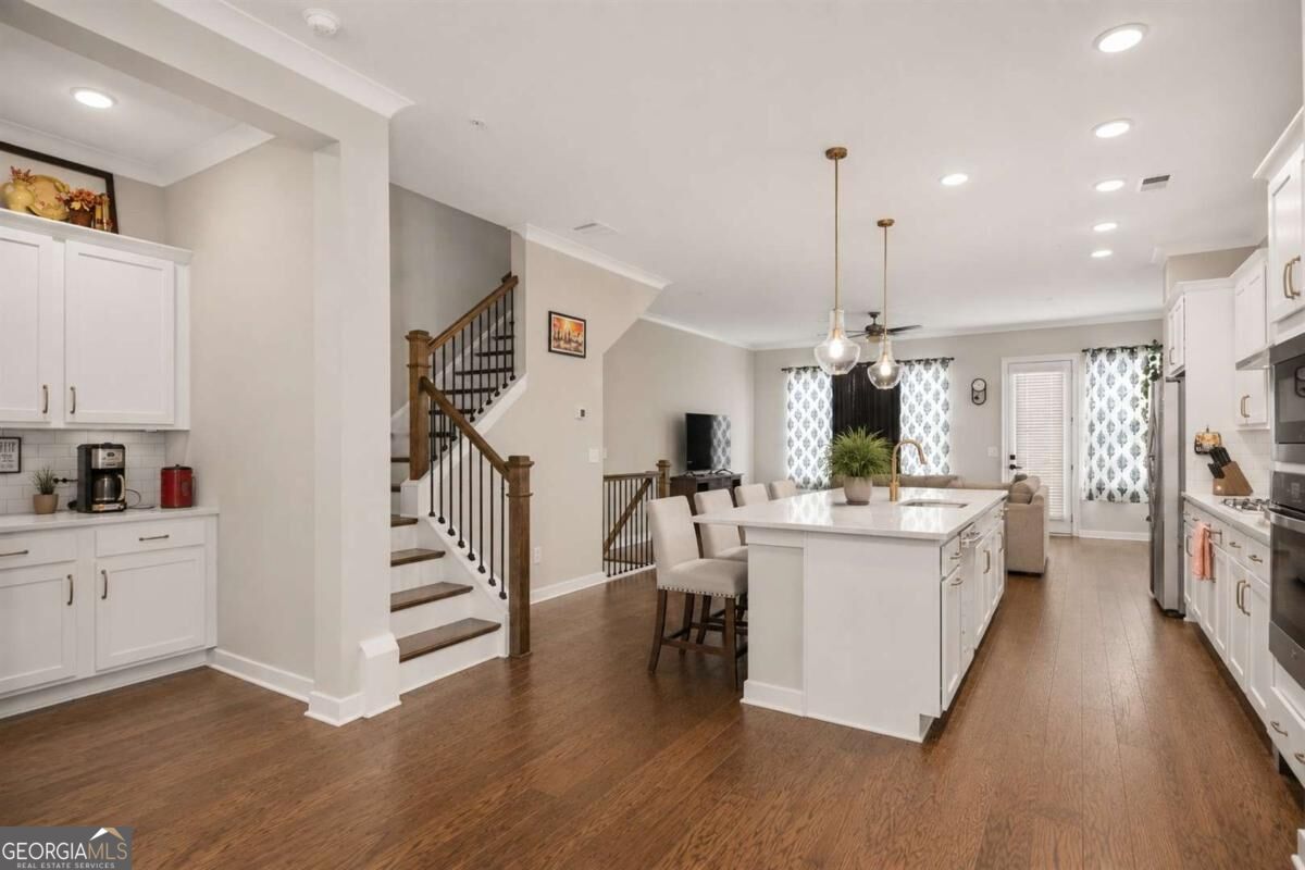 495 Ashbury DR
