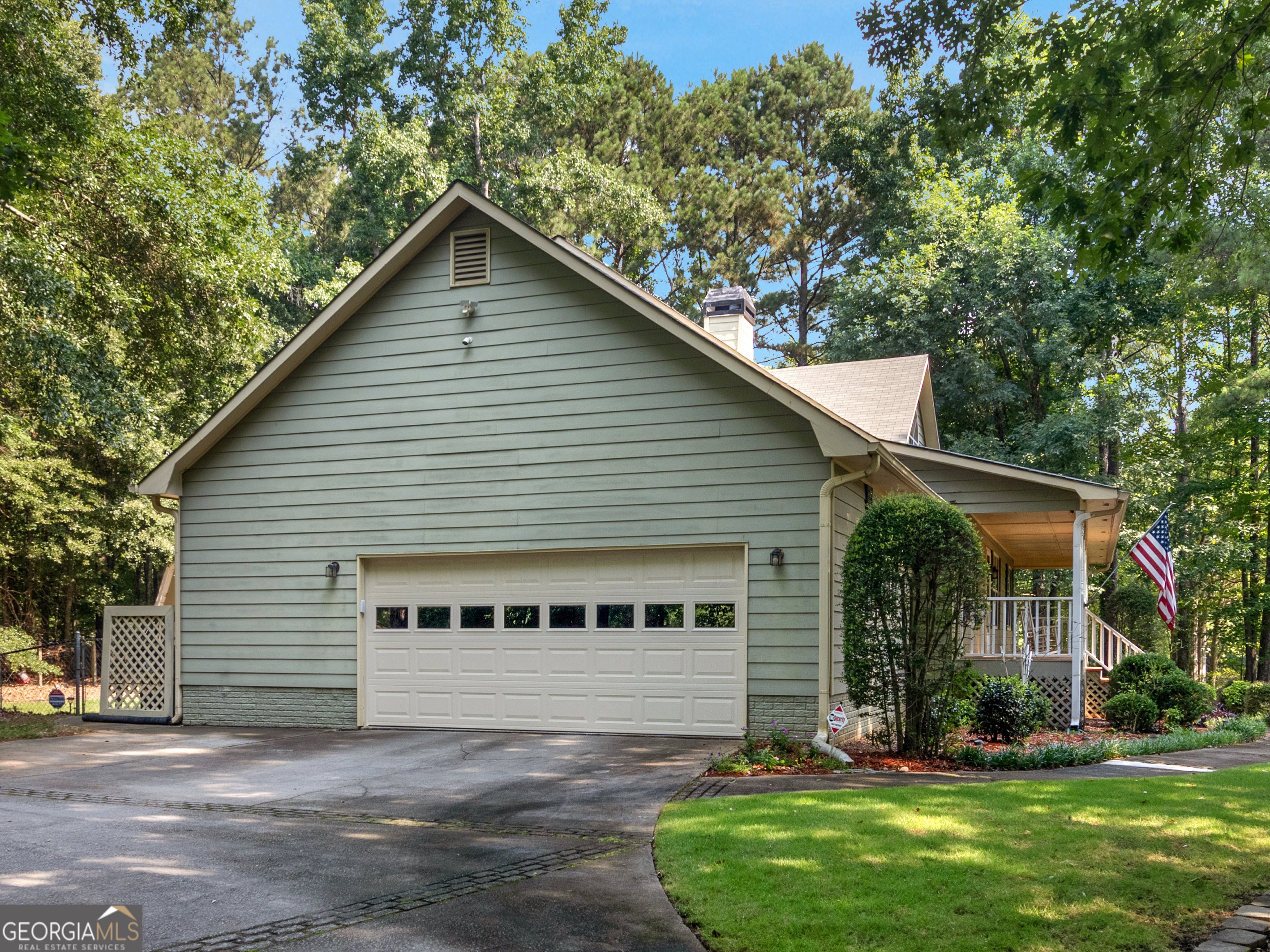207 Williamsburg CIR
