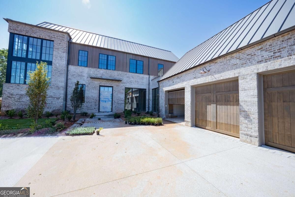110 Reed WAY