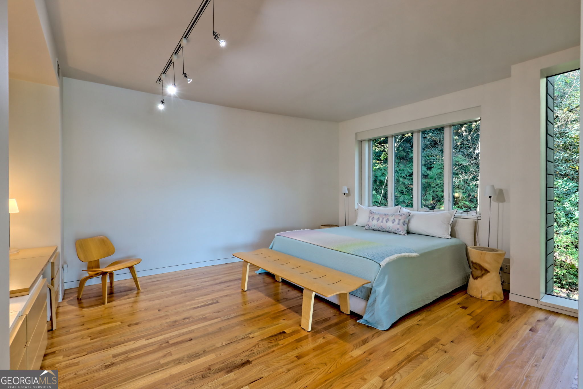 Lakemont, Georgia 30552, United States, 4 Bedrooms Bedrooms, ,4 BathroomsBathrooms,Residential,Active,236406