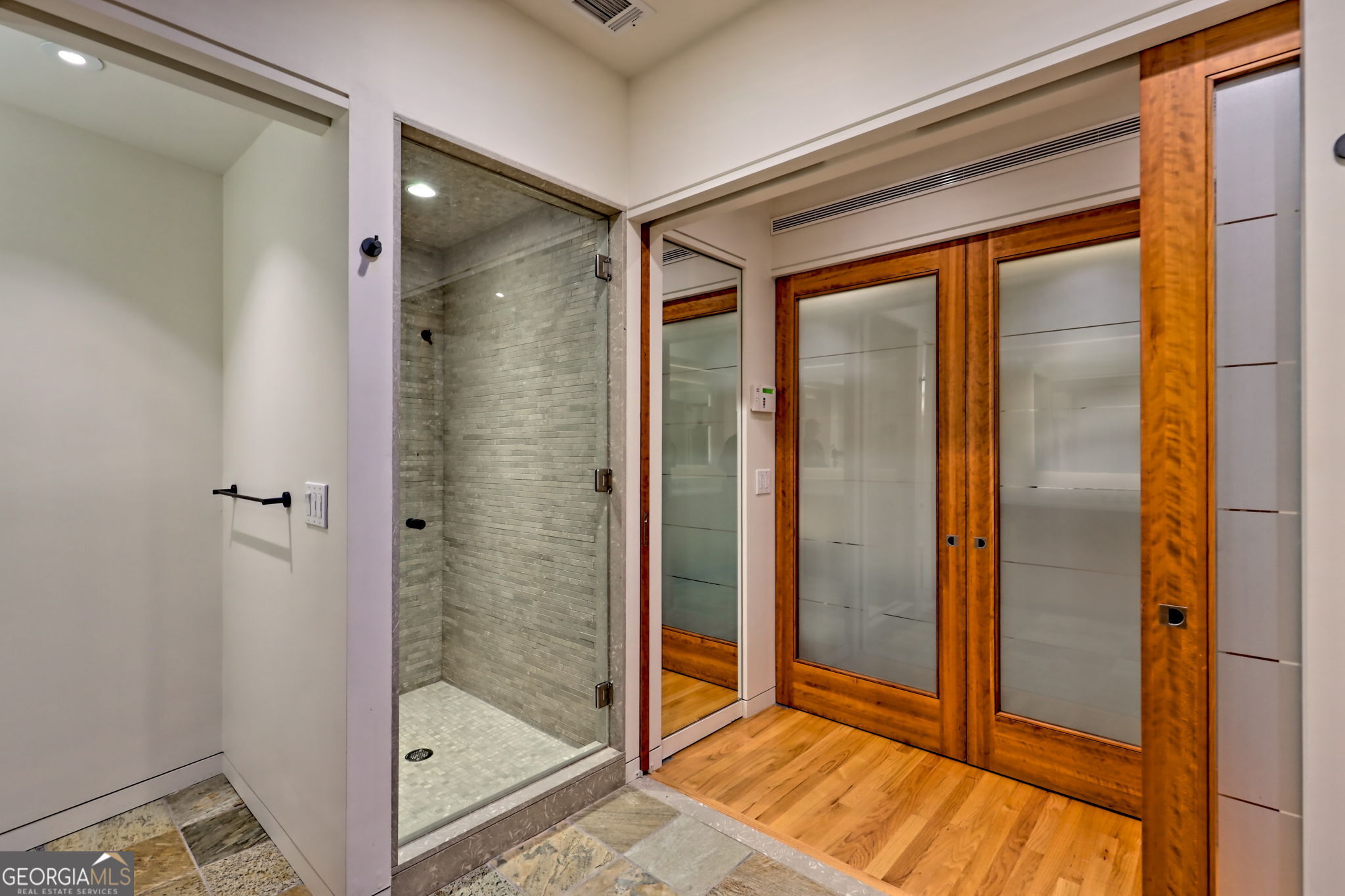 Lakemont, Georgia 30552, United States, 4 Bedrooms Bedrooms, ,4 BathroomsBathrooms,Residential,Active,236406