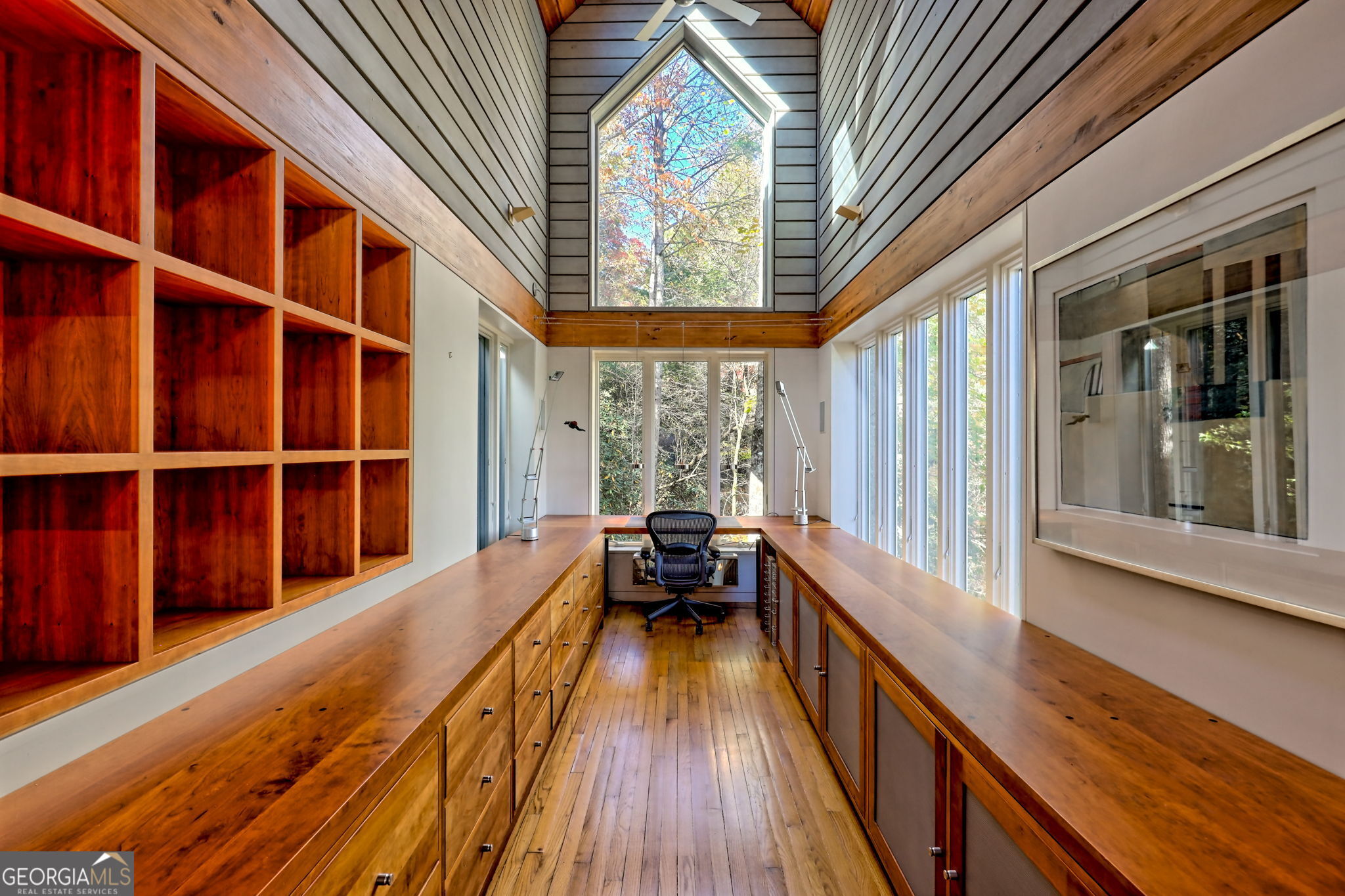 Lakemont, Georgia 30552, United States, 4 Bedrooms Bedrooms, ,4 BathroomsBathrooms,Residential,Active,236406