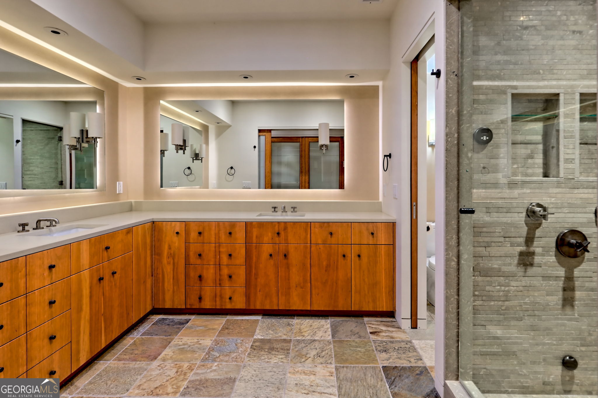 Lakemont, Georgia 30552, United States, 4 Bedrooms Bedrooms, ,4 BathroomsBathrooms,Residential,Active,236406