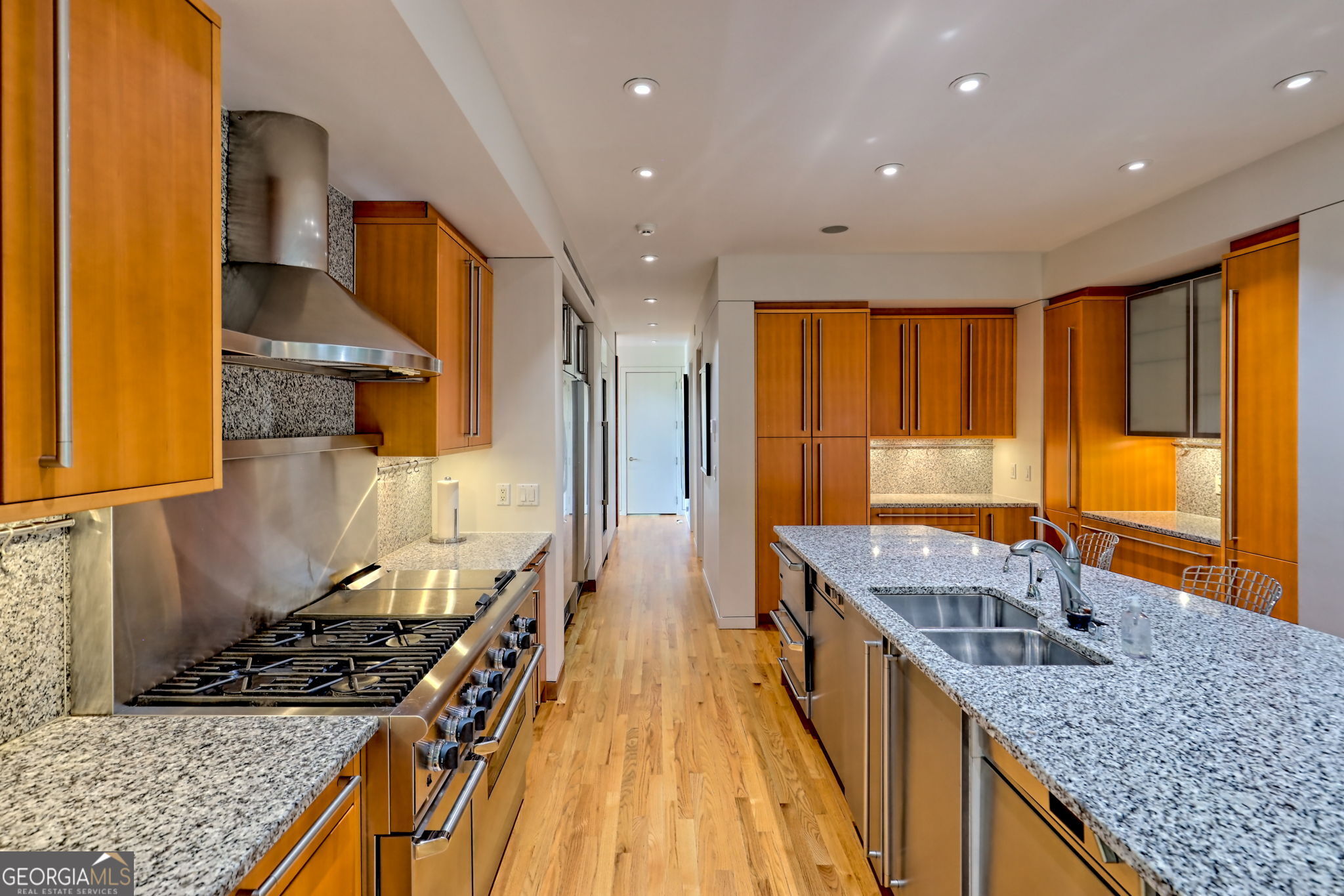 Lakemont, Georgia 30552, United States, 4 Bedrooms Bedrooms, ,4 BathroomsBathrooms,Residential,Active,236406