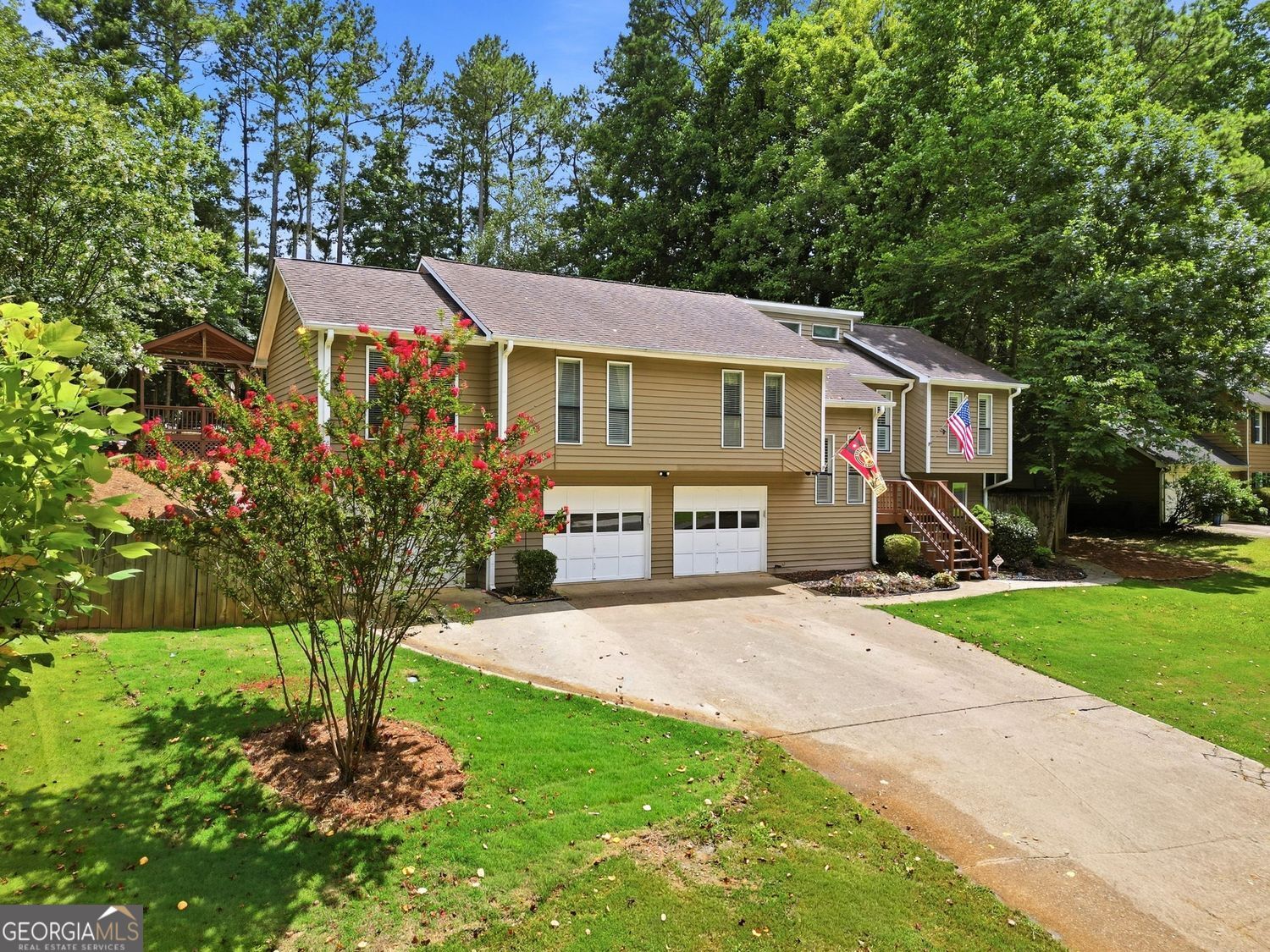 330 Sumter DR NE
