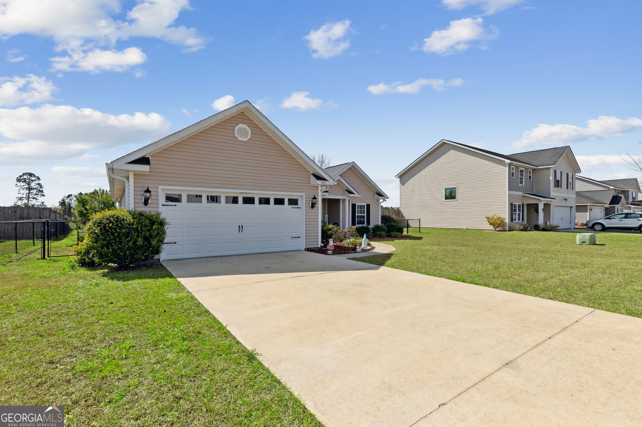 101 Roswell DR W