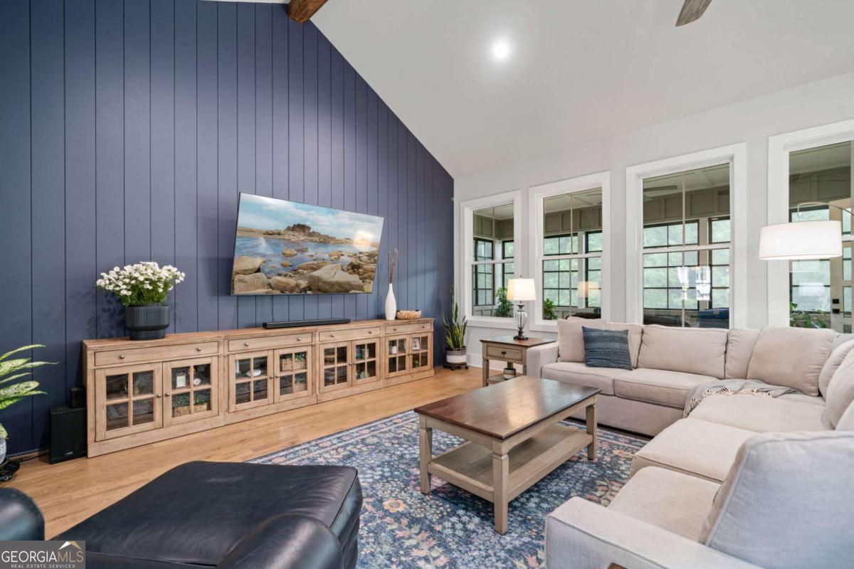 4445 Pebble Rock DR