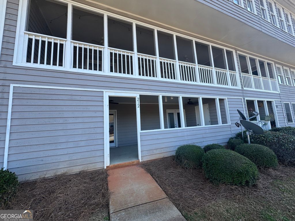Photo of 2505 W Broad Street #APT 212, Athens, GA 30606 (MLS # 10660850)