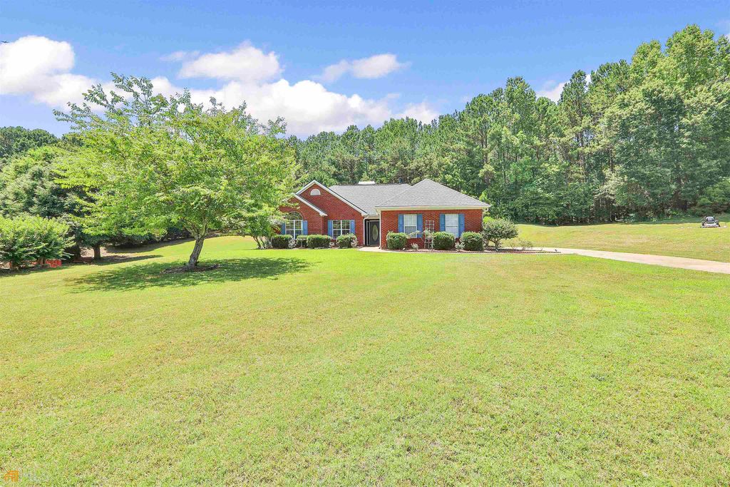 Photo of 100 Riverside Walk, Sharpsburg, GA 30277 (MLS # 10737341)