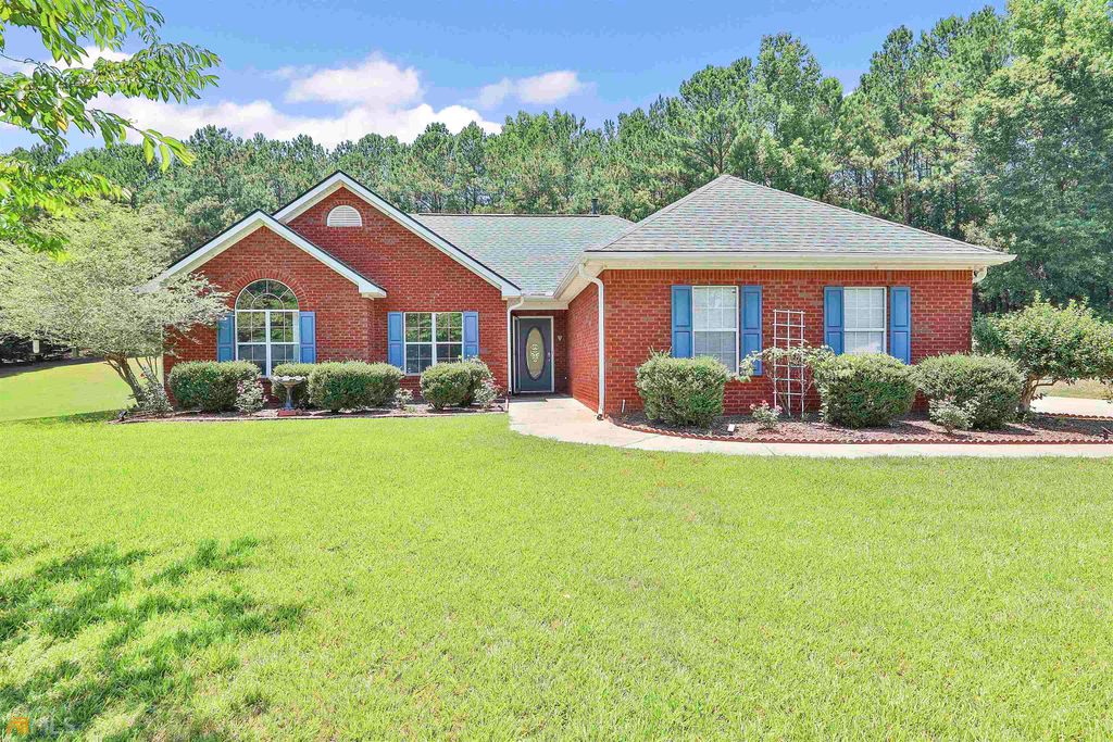 Photo of 100 Riverside Walk, Sharpsburg, GA 30277 (MLS # 10737341)