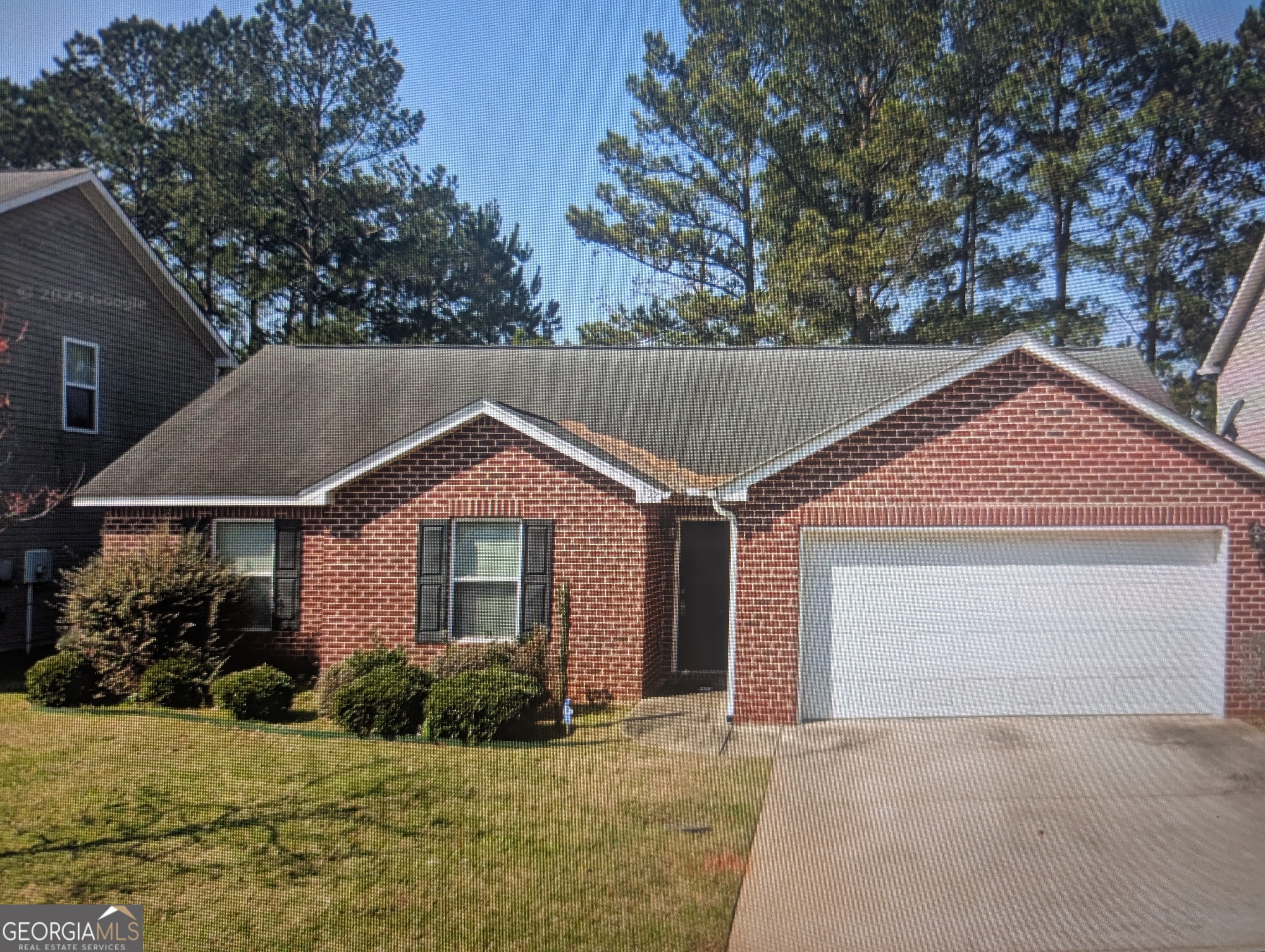 Welcome to your new beautiful 3 bedrooms 2 full baths home. In the always radiating charm city of Warner Robins. This house offers a calming warmth with a perfect blend of modern comfort. Please step inside and you will be greeted by the sleek modern finishes with an accent of abundance filled with natural lighting. You will take pleasure in seeing the gourmet kitchen; a haven for an aspiring chef. You will also see an open floor plan design. Which relaxes you from the stress of the outside; while bringing in the entertainment of your own desires. Think of this home as a home away from home; upon your own request. Bring all offers when you are ready to receive what this house has to offer you.
