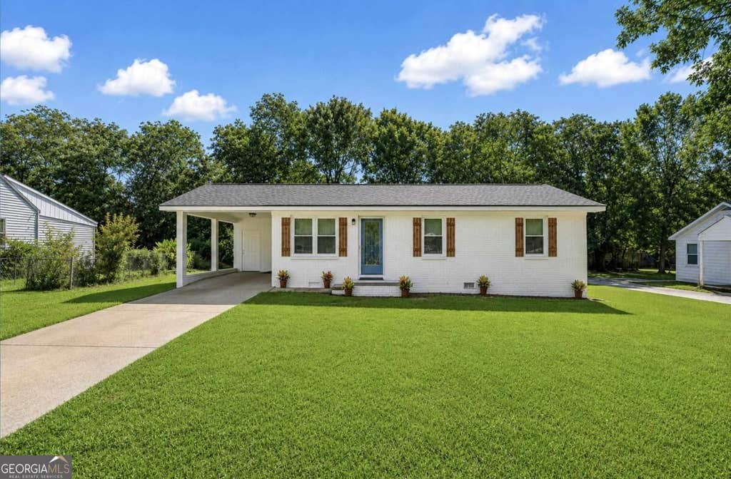 Photo of 1015 Highland Avenue, Madison, GA 30650 (MLS # 10832474)