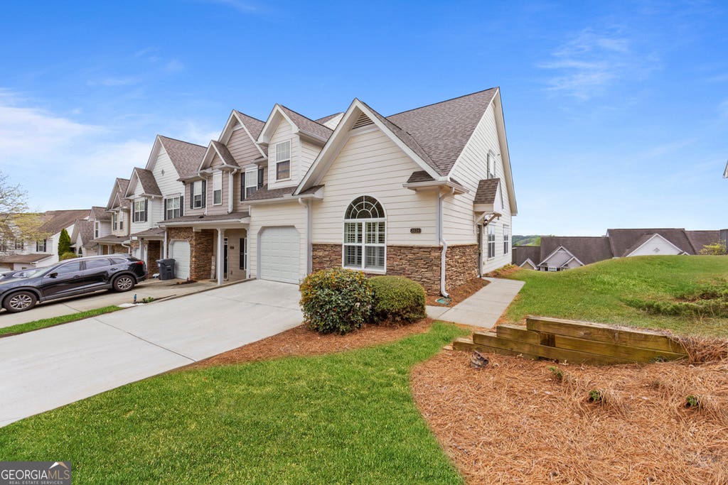 Photo of 2024 Hoods Fort Circle NW, Kennesaw, GA 30144 (MLS # 10812936)
