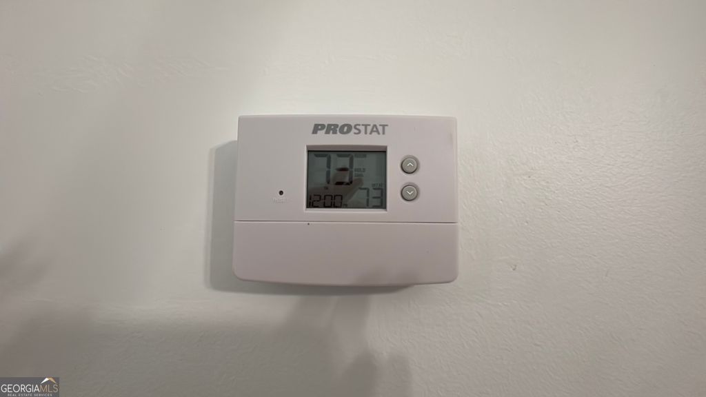 Photo of 153 Holcomb Ferry Road, Roswell, GA 30076 (MLS # 10711613)