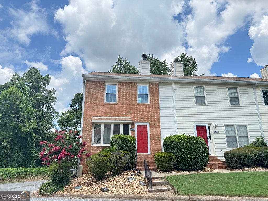 Photo of 153 Holcomb Ferry Road, Roswell, GA 30076 (MLS # 10711613)