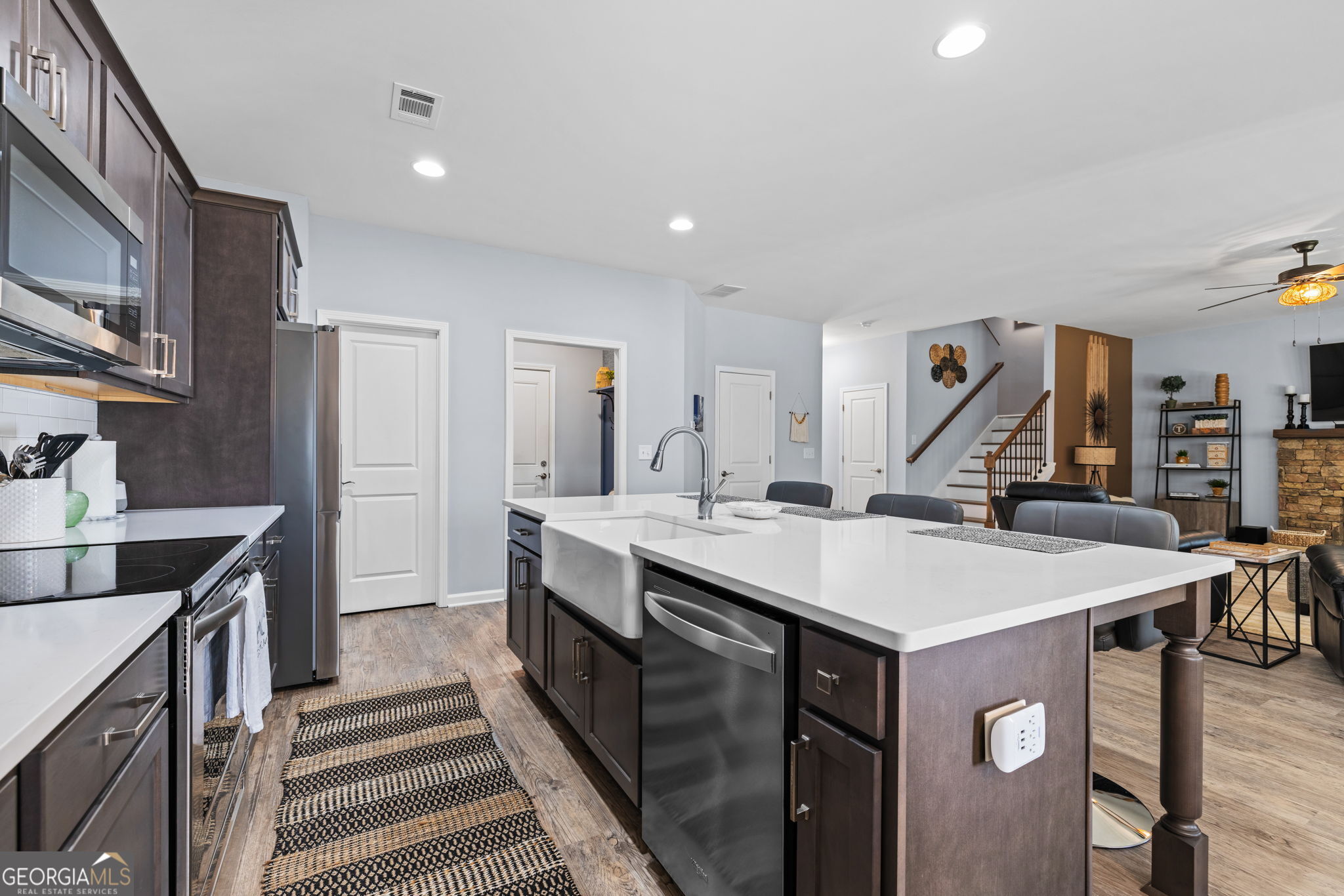 Lula, Georgia 30554, United States, 4 Bedrooms Bedrooms, ,3 BathroomsBathrooms,Residential,Pending,106794