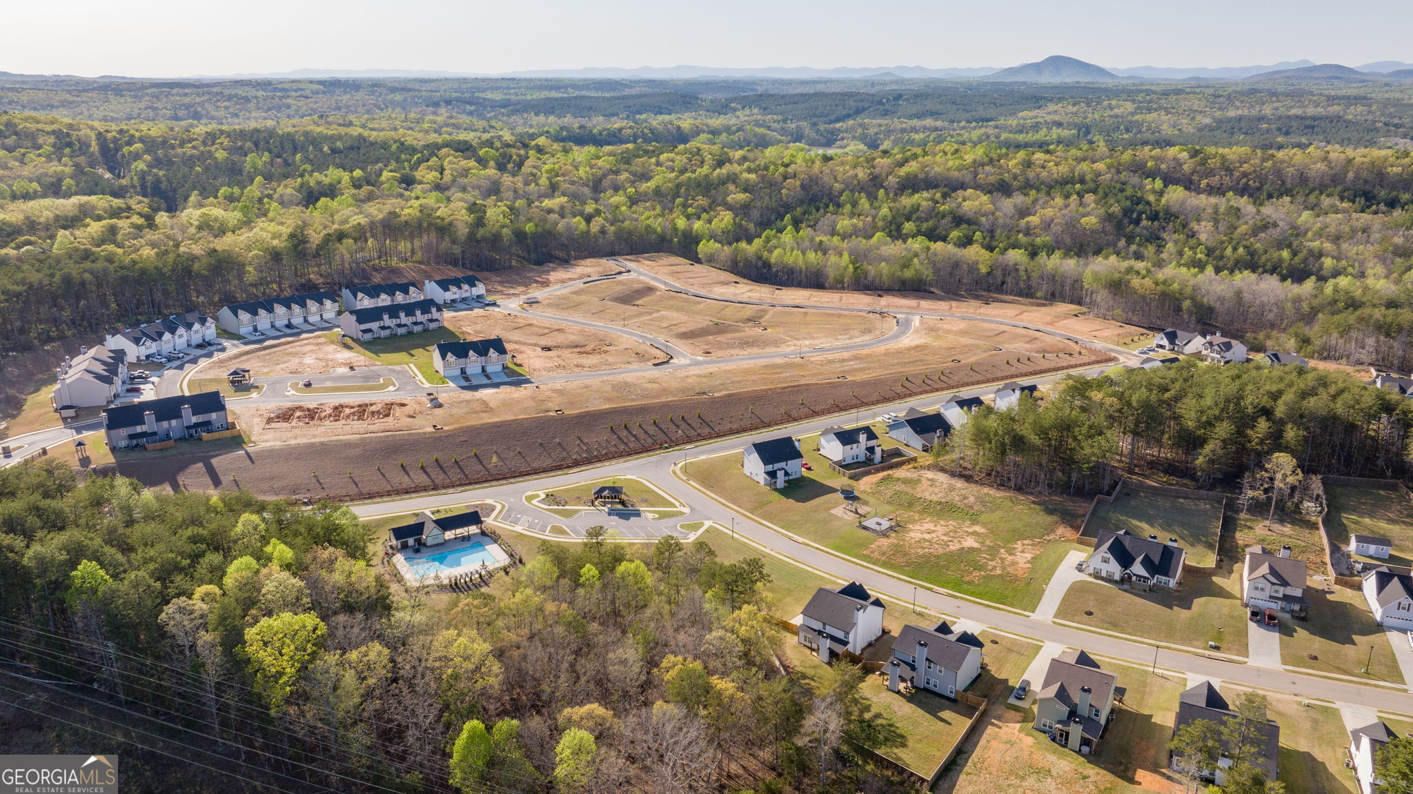 Lula, Georgia 30554, United States, 4 Bedrooms Bedrooms, ,3 BathroomsBathrooms,Residential,Pending,106794