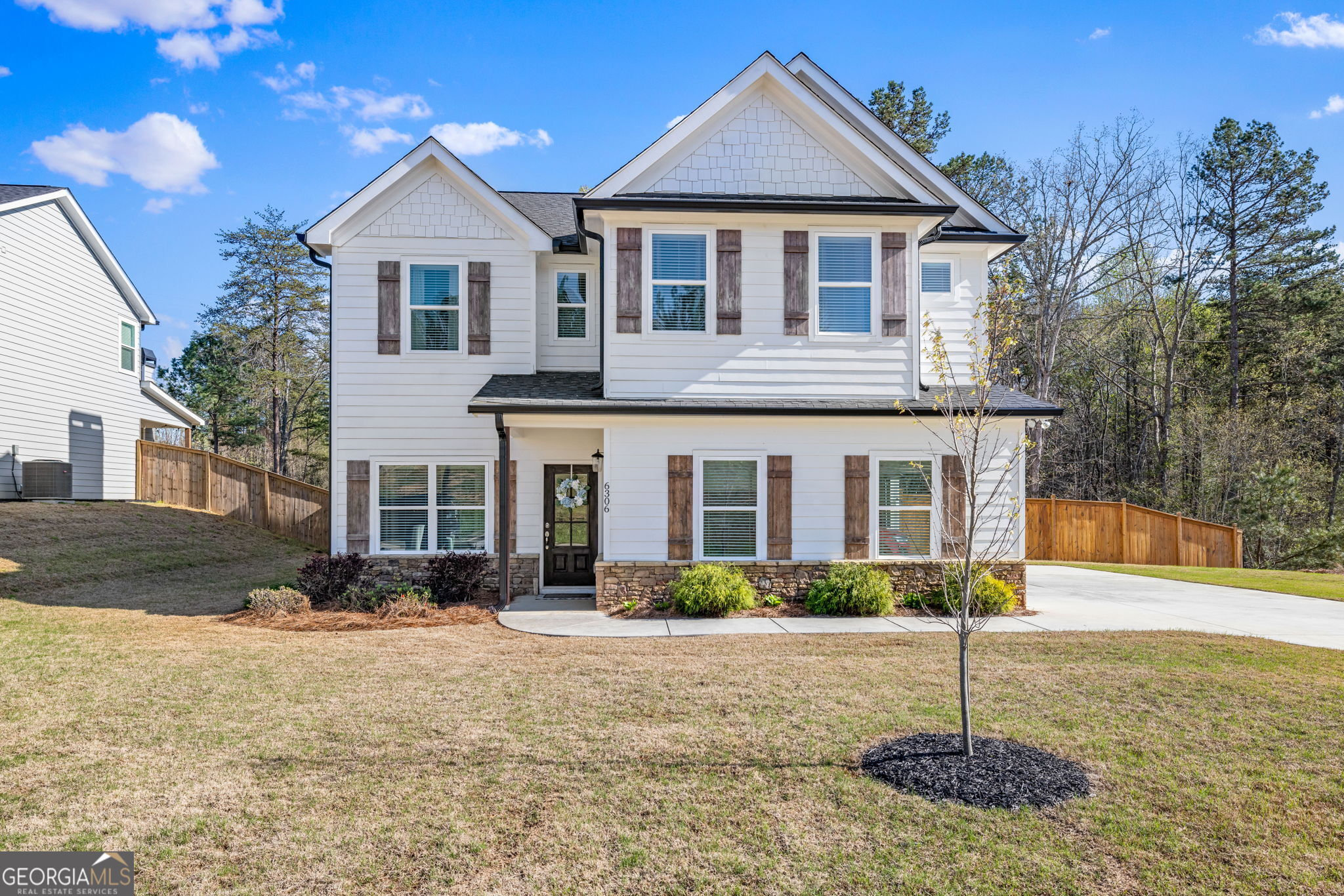 Lula, Georgia 30554, United States, 4 Bedrooms Bedrooms, ,3 BathroomsBathrooms,Residential,Pending,106794