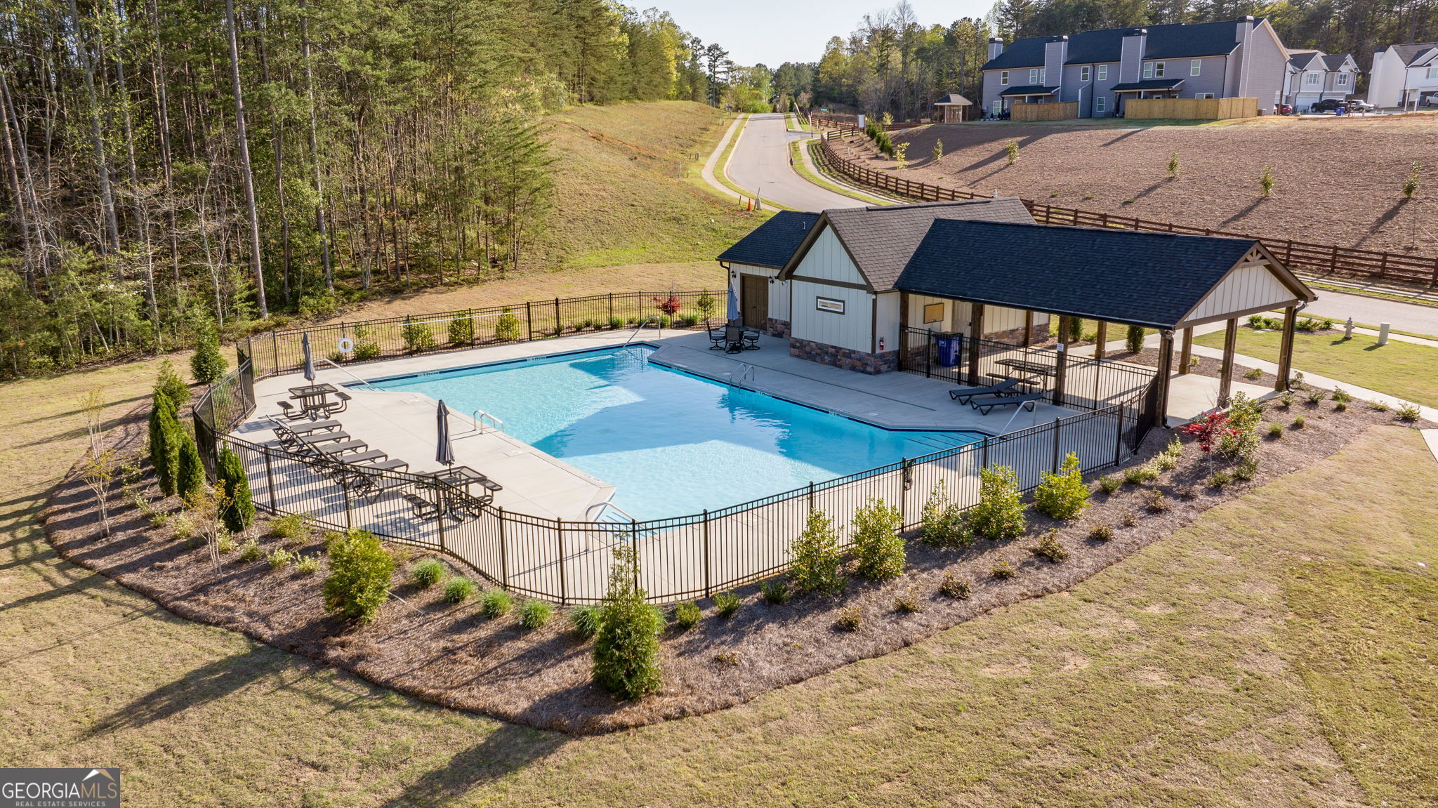 Lula, Georgia 30554, United States, 4 Bedrooms Bedrooms, ,3 BathroomsBathrooms,Residential,Pending,106794