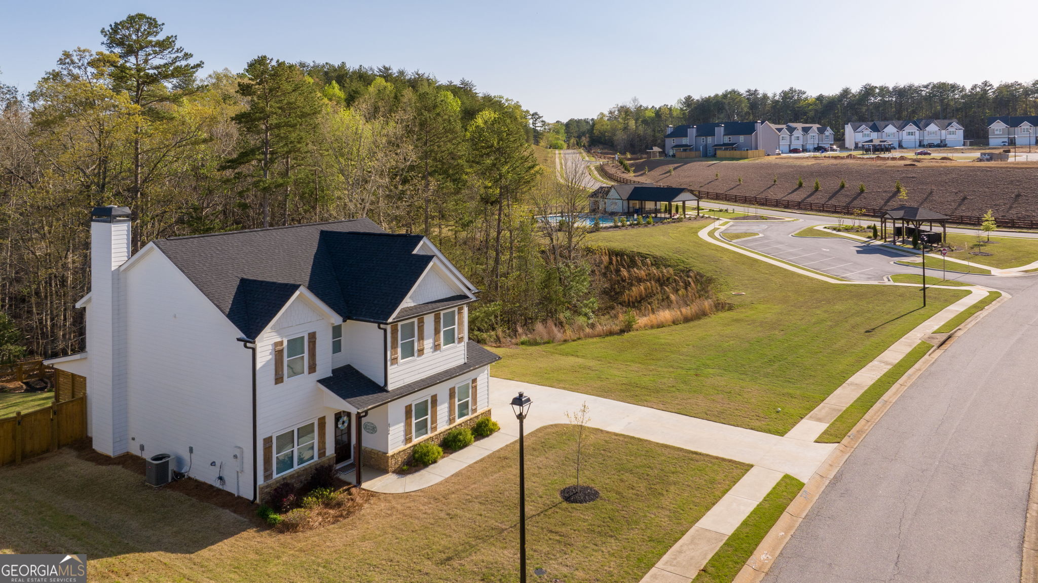 Lula, Georgia 30554, United States, 4 Bedrooms Bedrooms, ,3 BathroomsBathrooms,Residential,Pending,106794