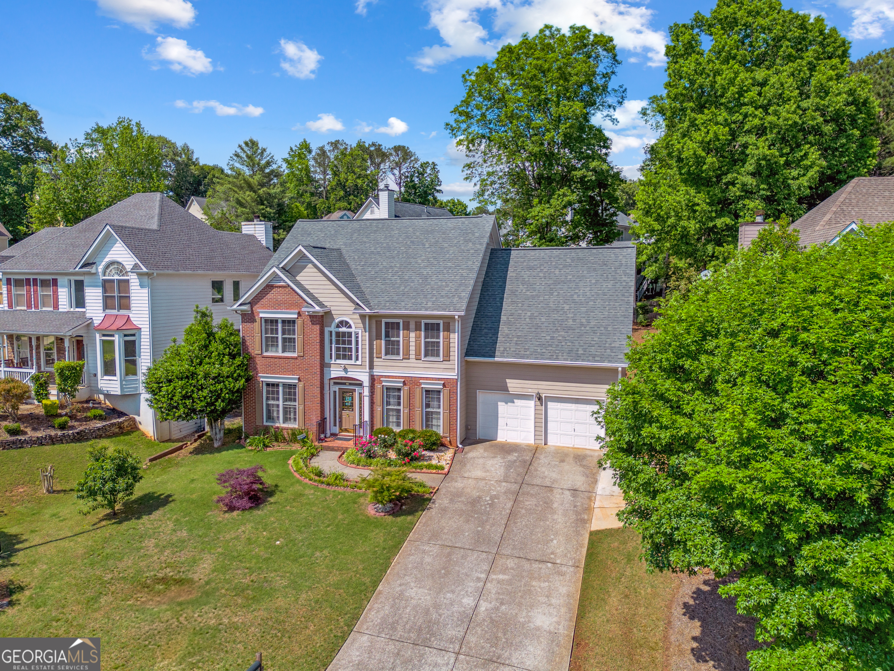2325 Walnut Grove WAY