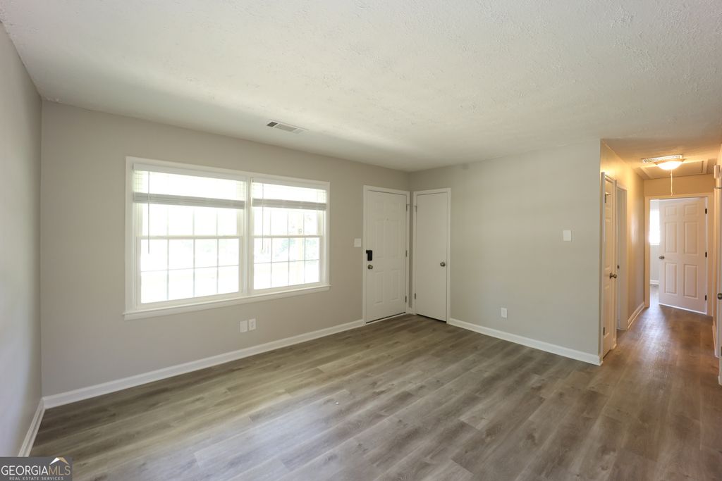 Photo of 8143 Huntington Drive, Jonesboro, GA 30238 (MLS # 10679783)