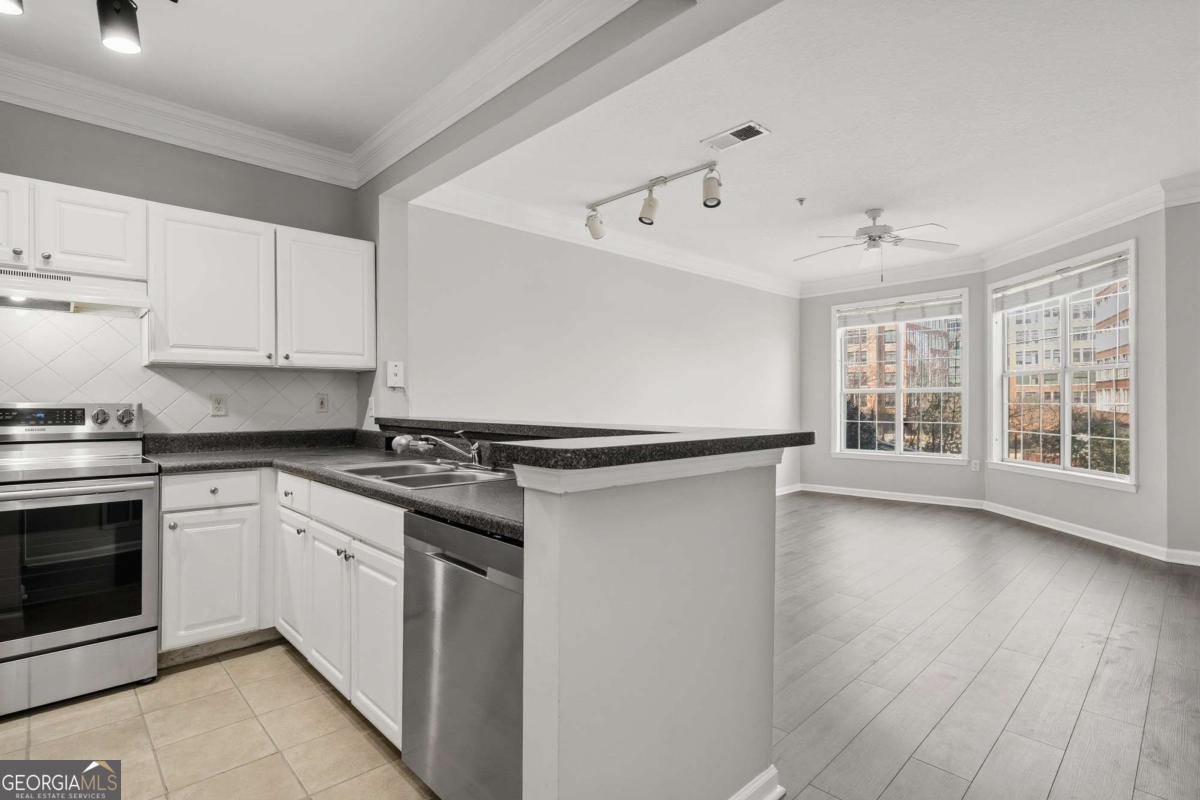 4102 Westchester RDG NE