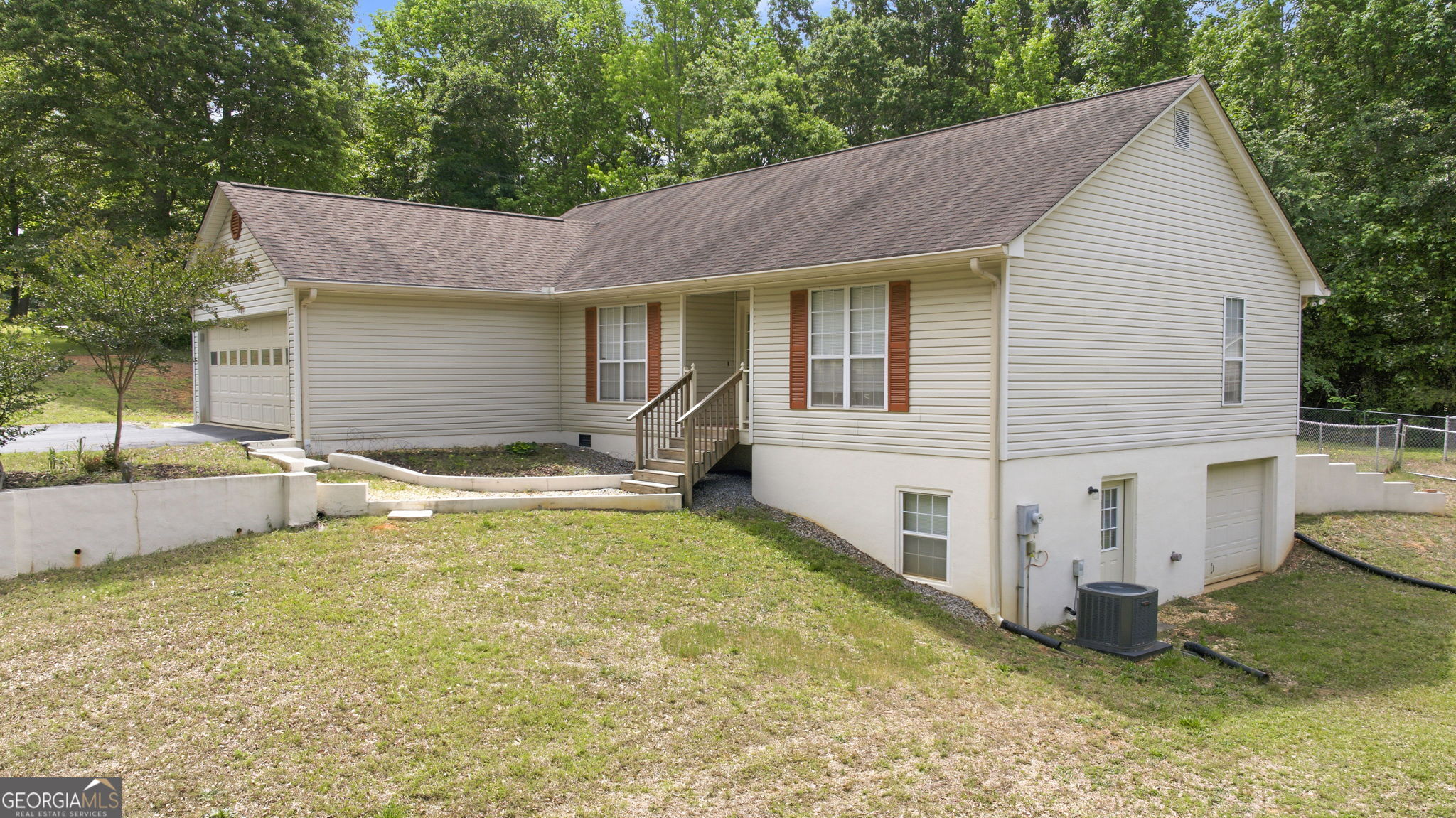 949 Smallwood DR